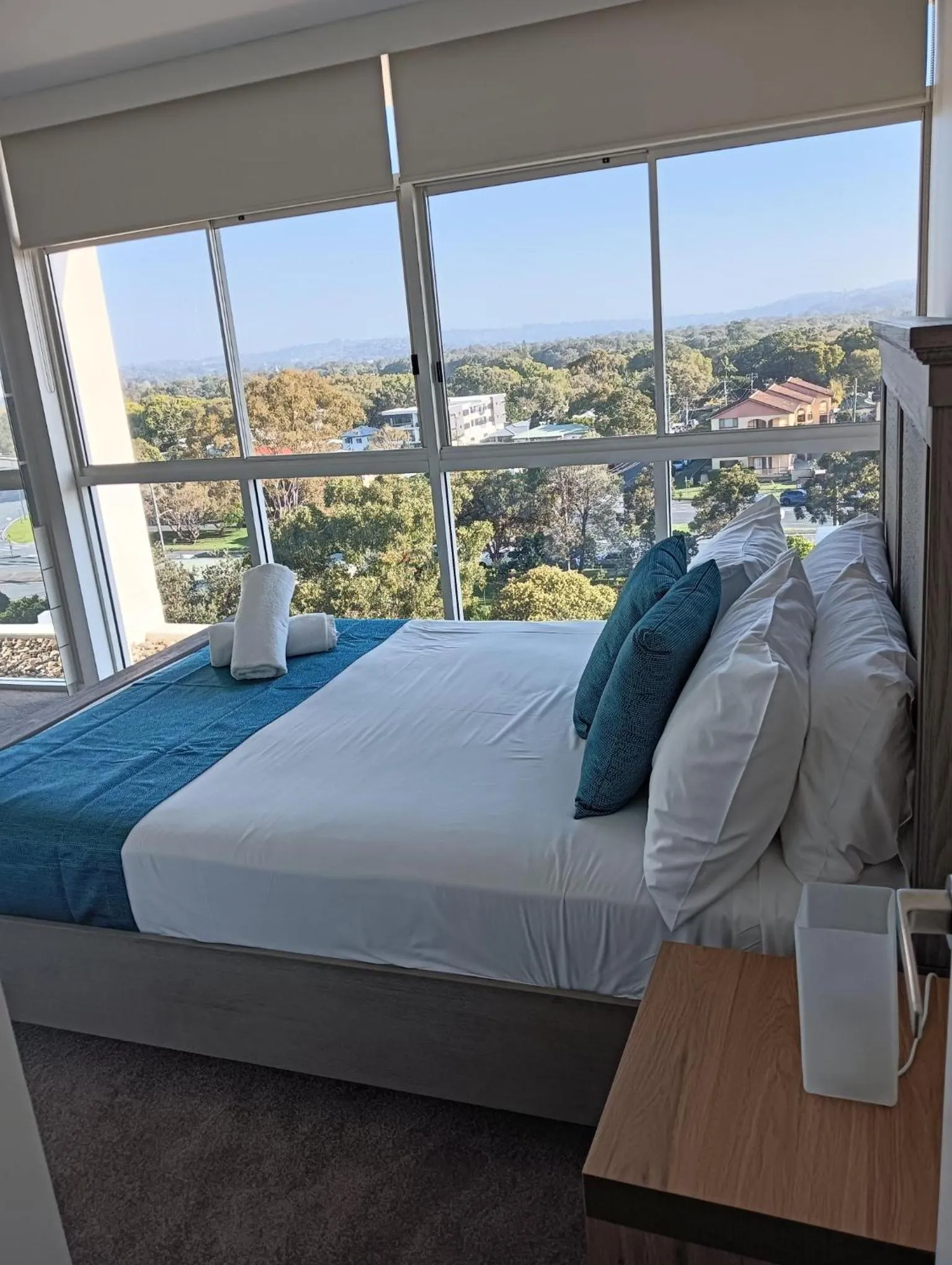 Bedroom, Bed in Kirra Surf Apartments