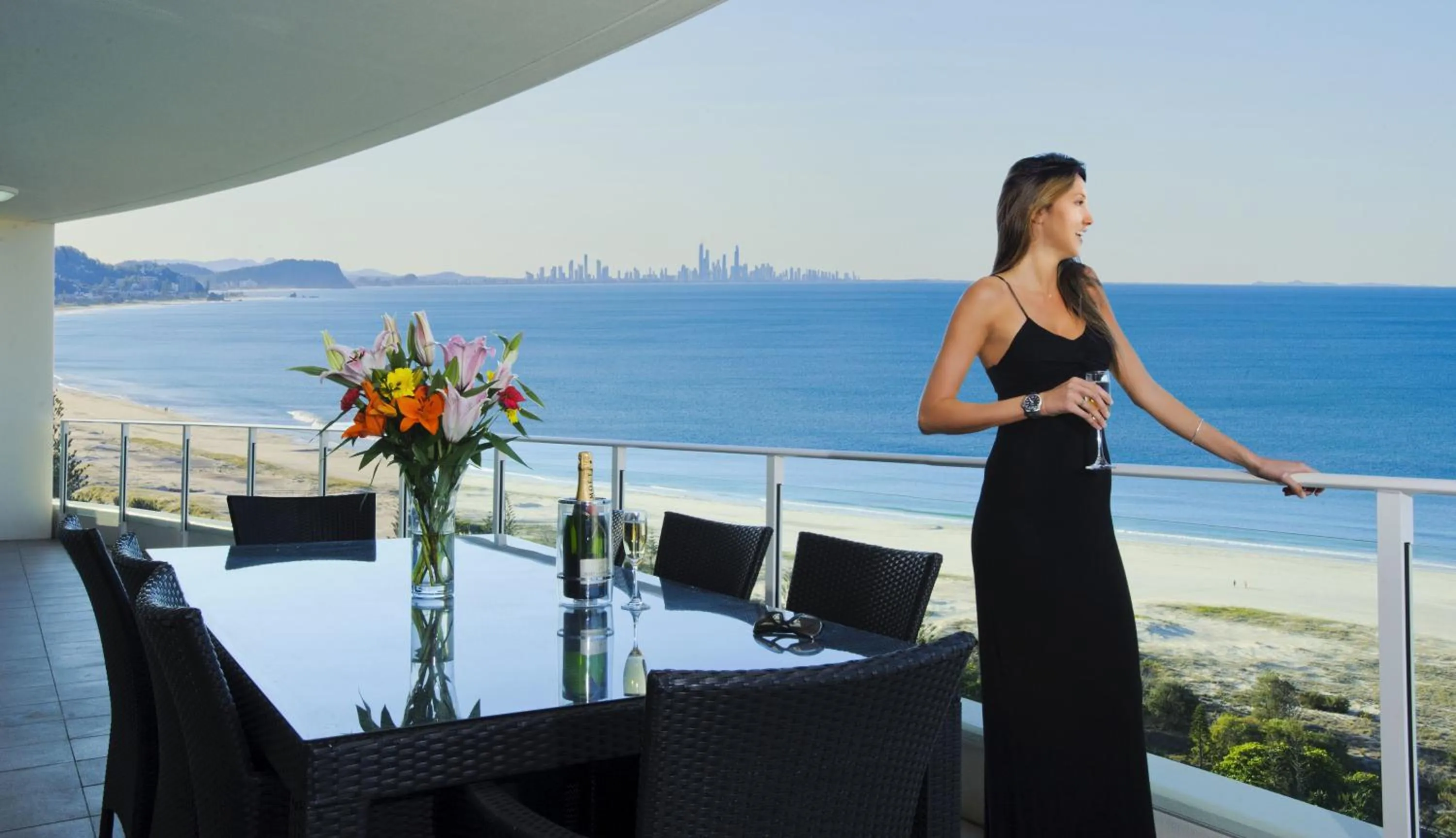 Day in Kirra Surf Apartments