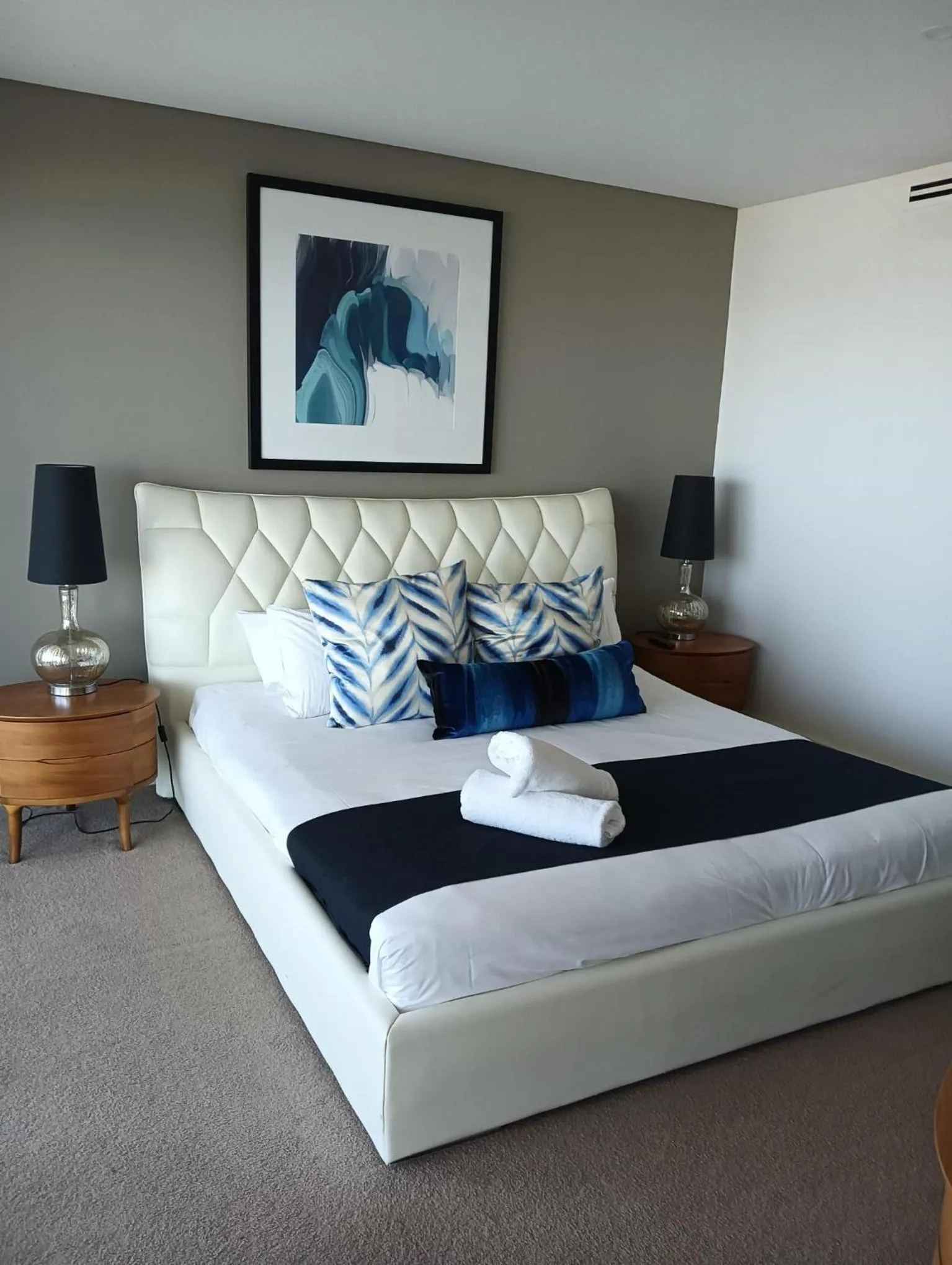 Bedroom, Bed in Kirra Surf Apartments