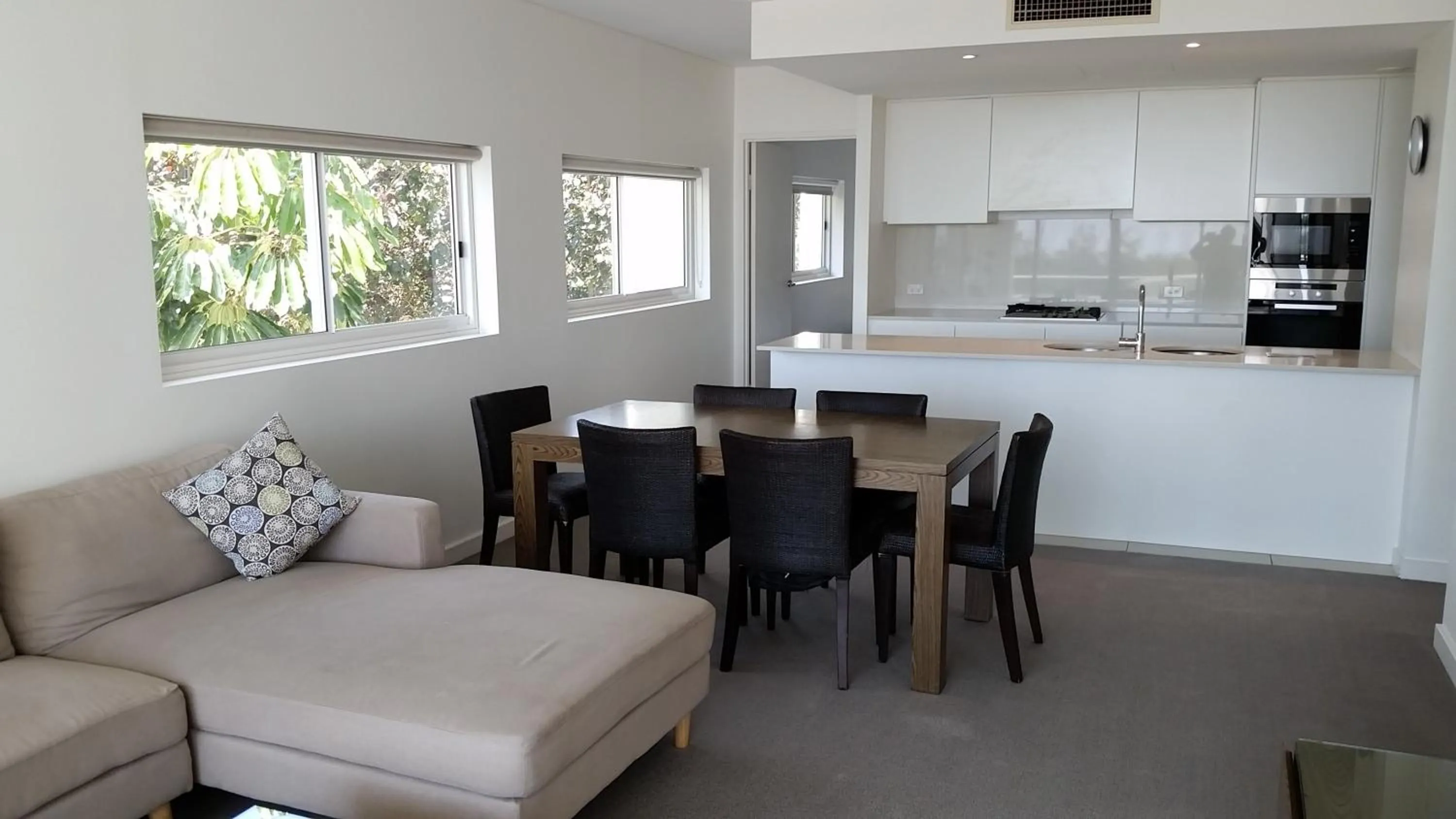 Dining area in Kirra Surf Apartments