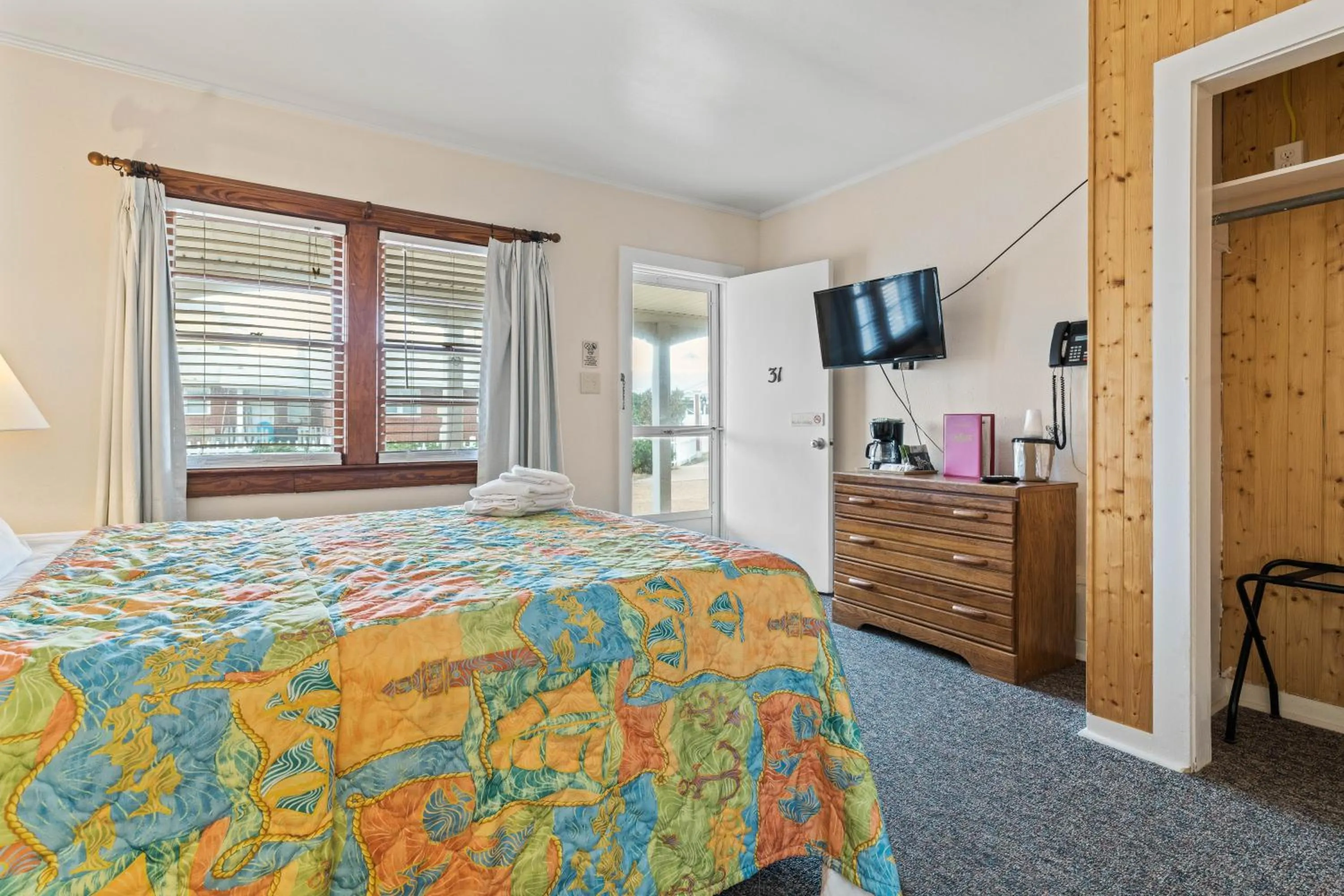 Bed in Cavalier by the Sea