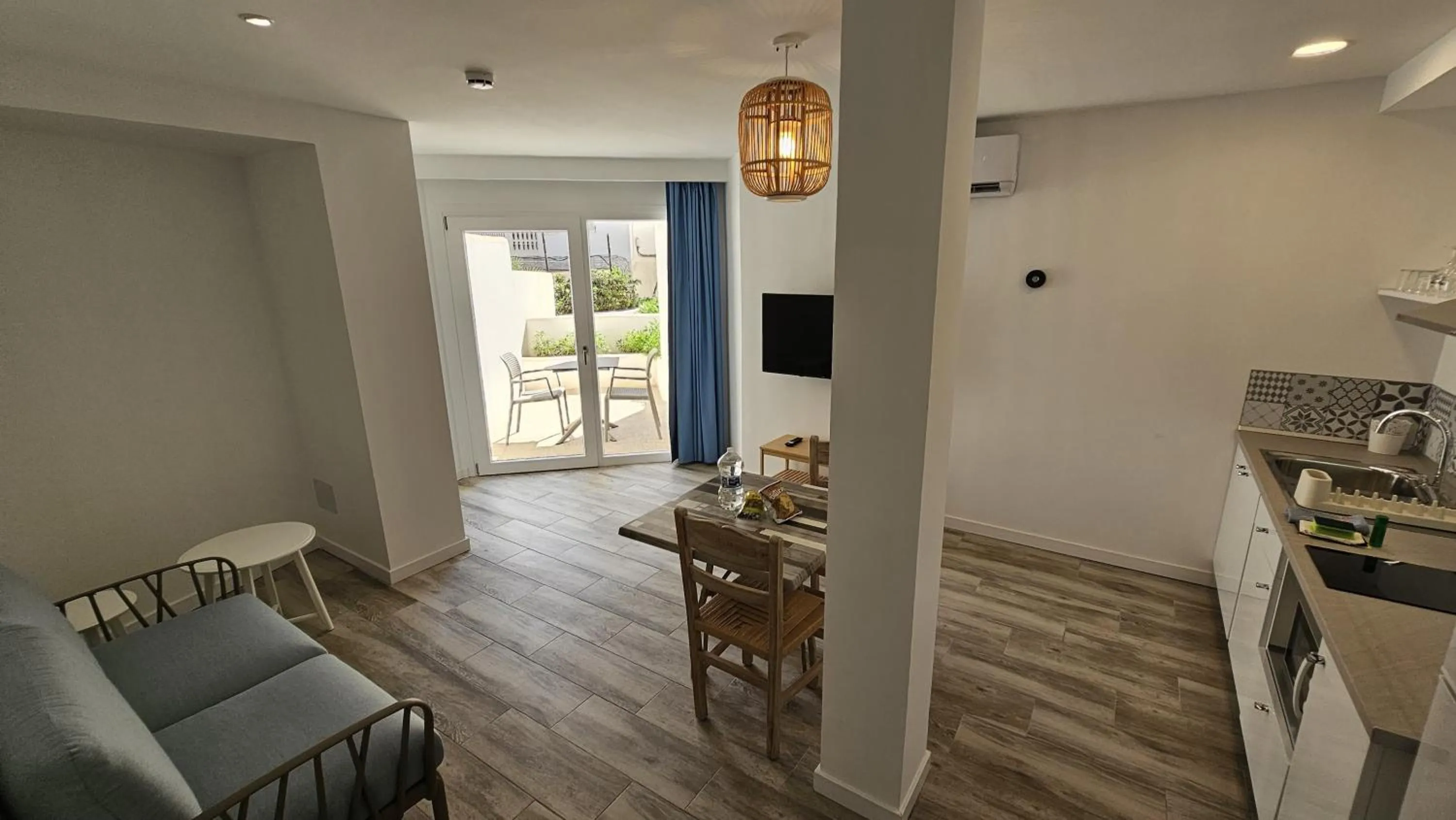 Kitchen or kitchenette in Apartamentos Ibiza