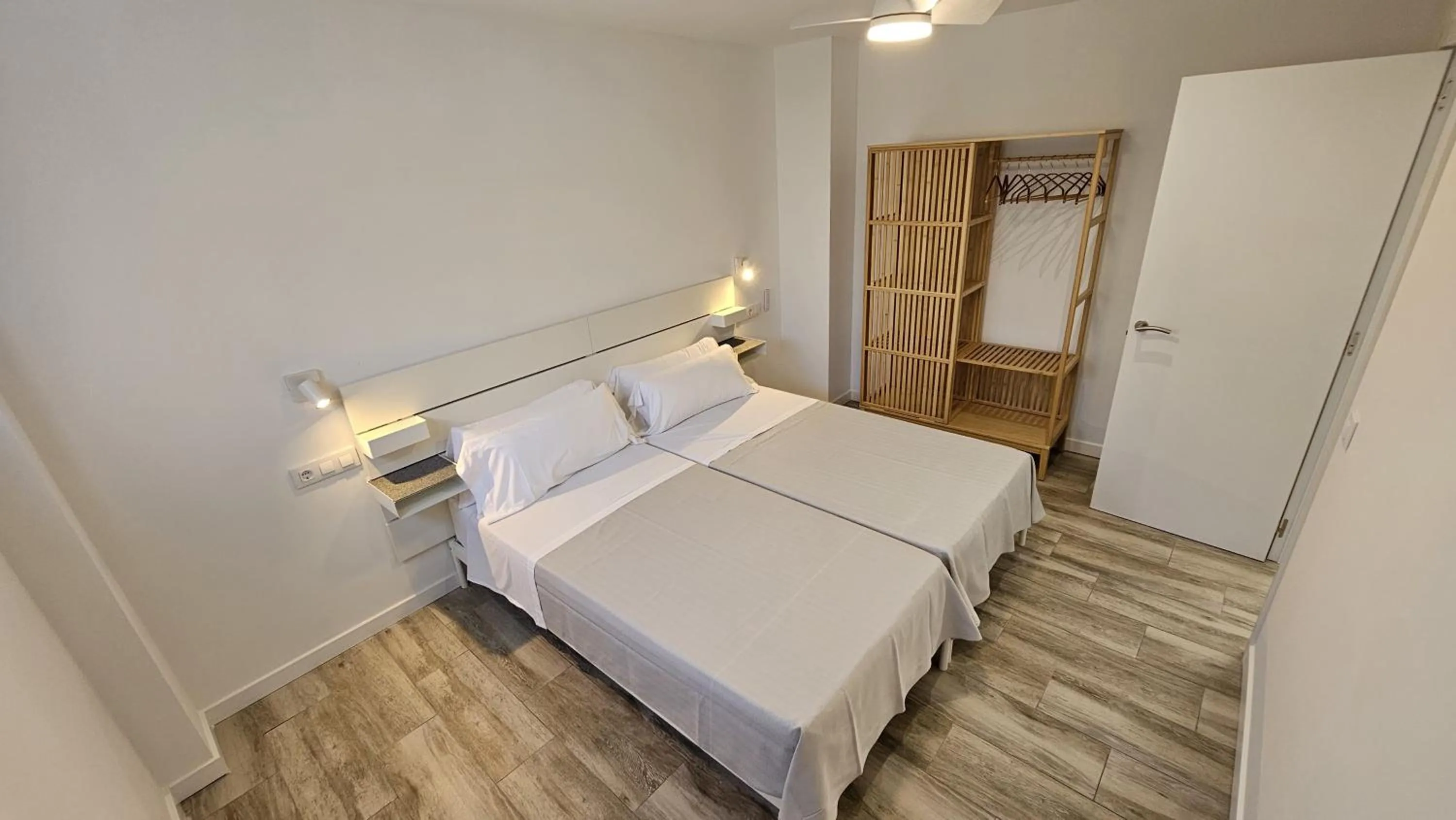 Bedroom, Bed in Apartamentos Ibiza