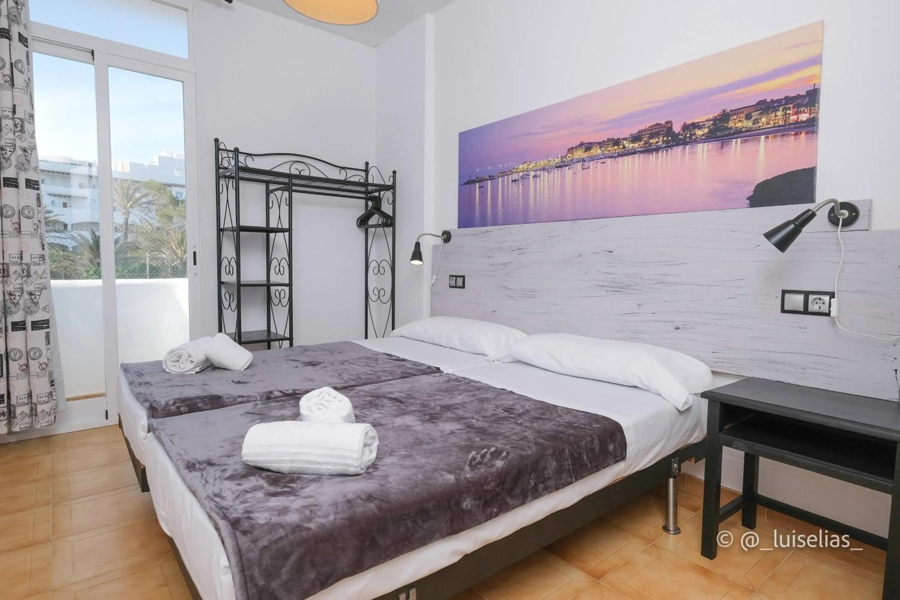 Bedroom, Bed in Apartamentos Ibiza