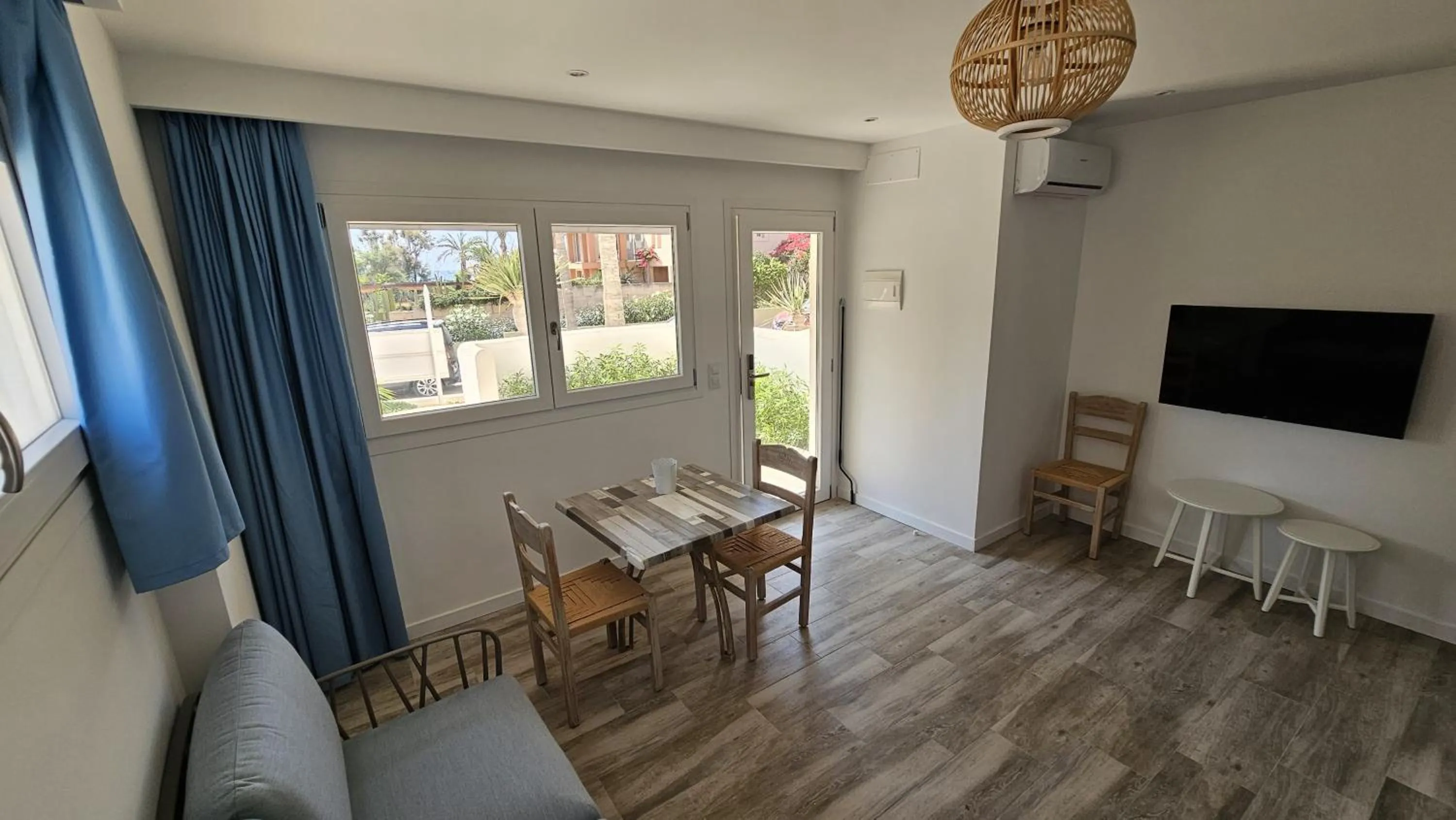 Dining area in Apartamentos Ibiza