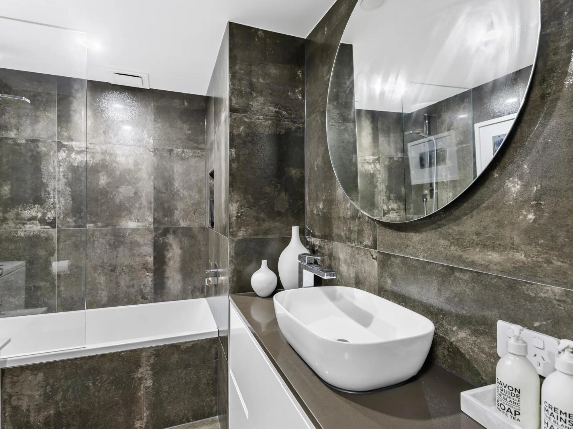 Bathroom in ULTIQA Burleigh Mediterranean Resort