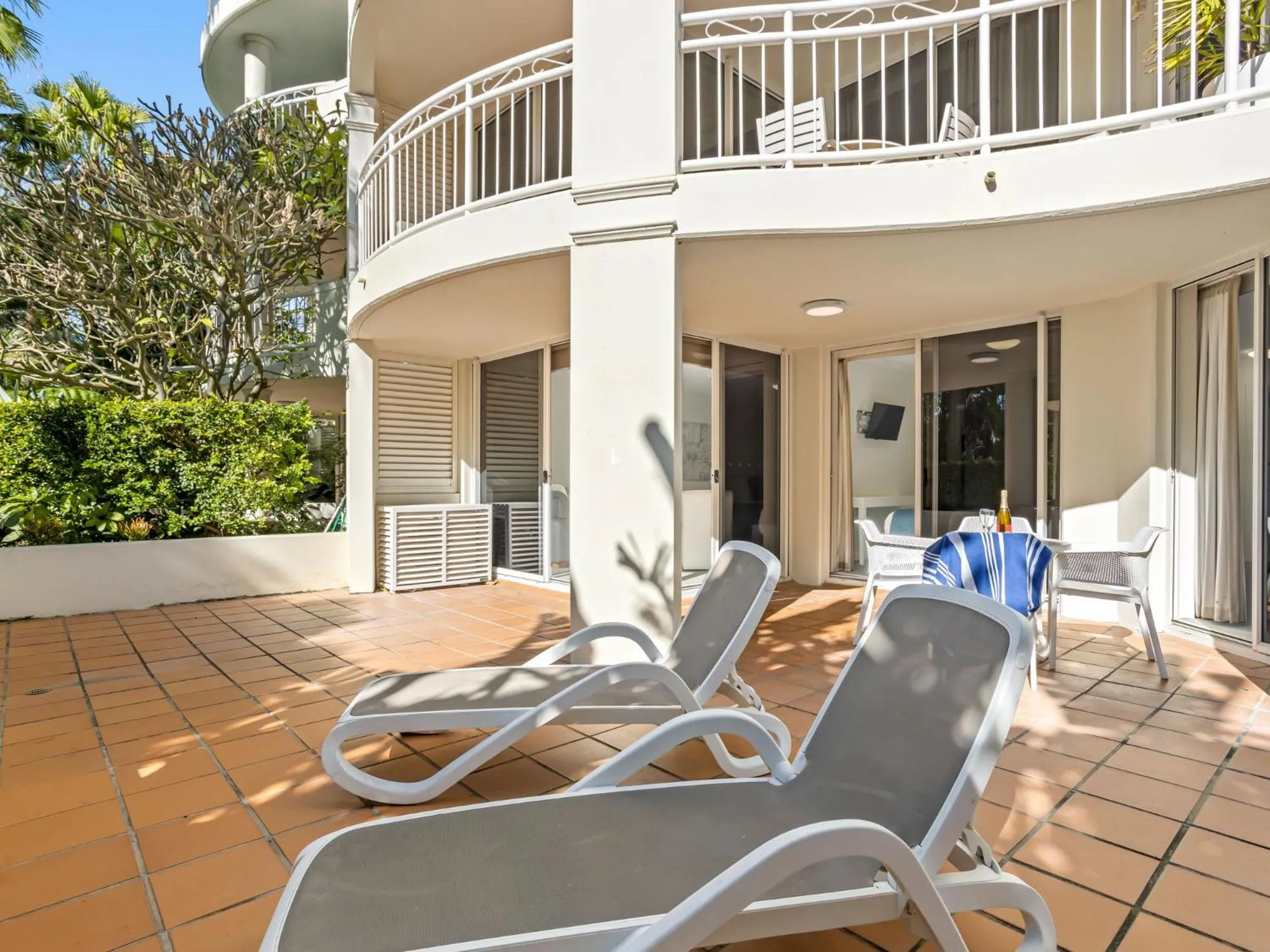 Patio in ULTIQA Burleigh Mediterranean Resort