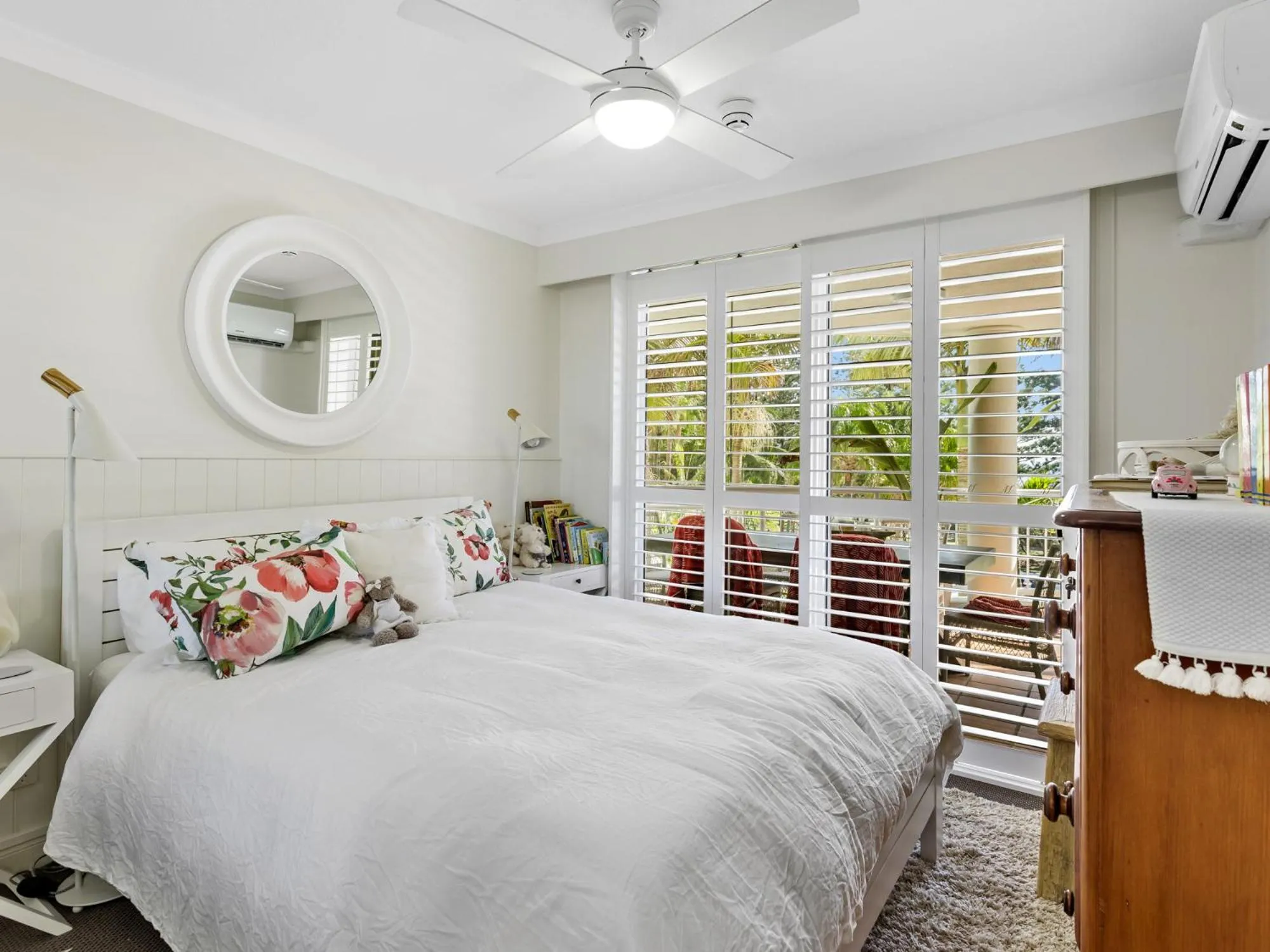 Bedroom, Bed in ULTIQA Burleigh Mediterranean Resort