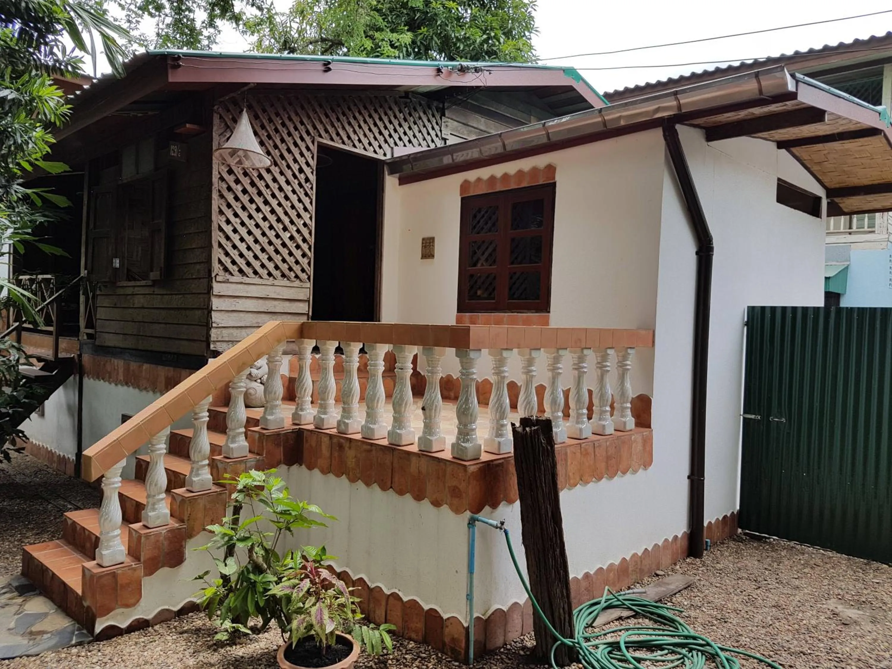 Mut Mee Garden Guest House