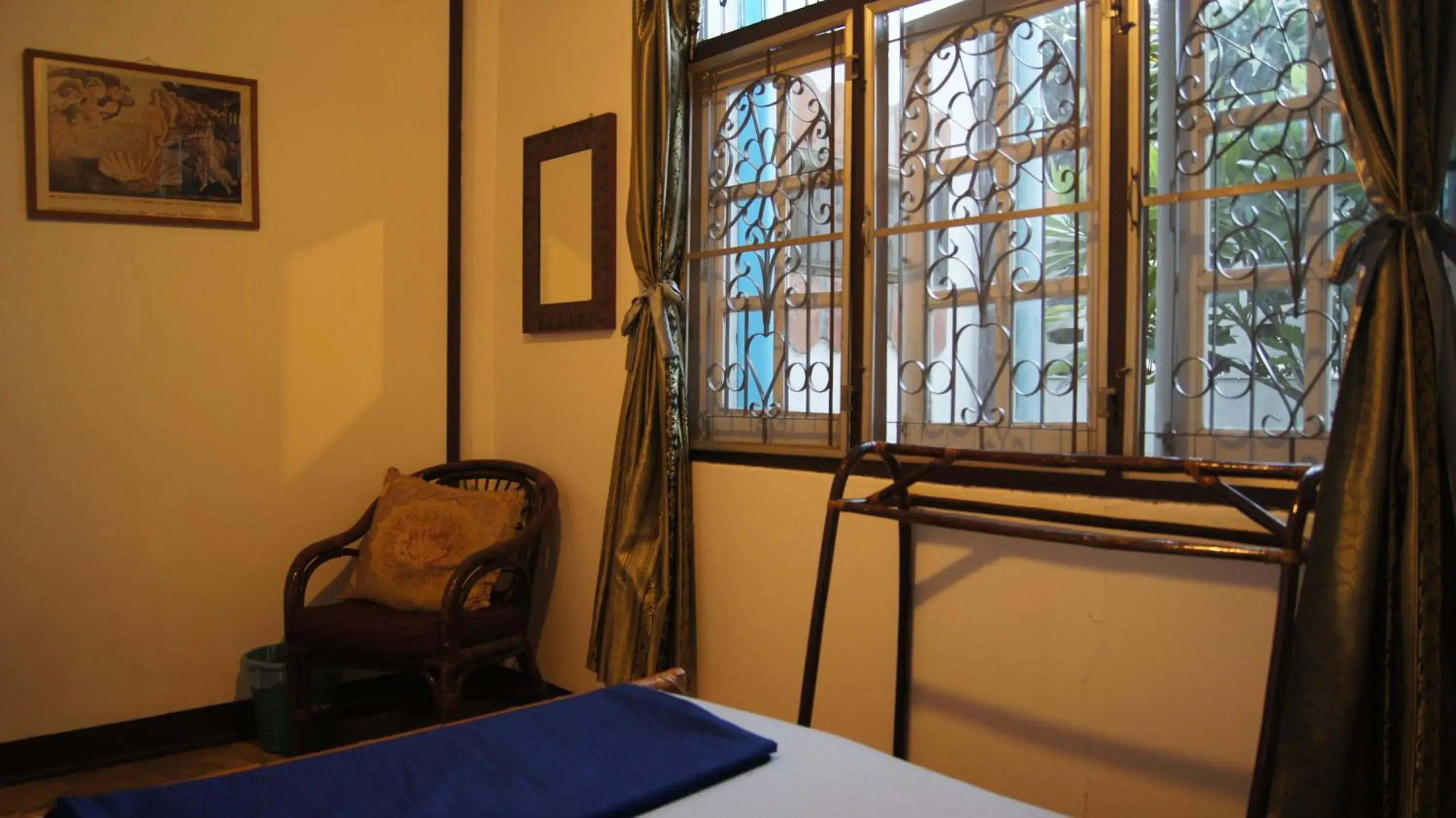 Basic Single Room with Shared Bathroom in Mut Mee Garden Guest House Basic Single Room with Shared Bathroom in Mut Mee Garden Guest House