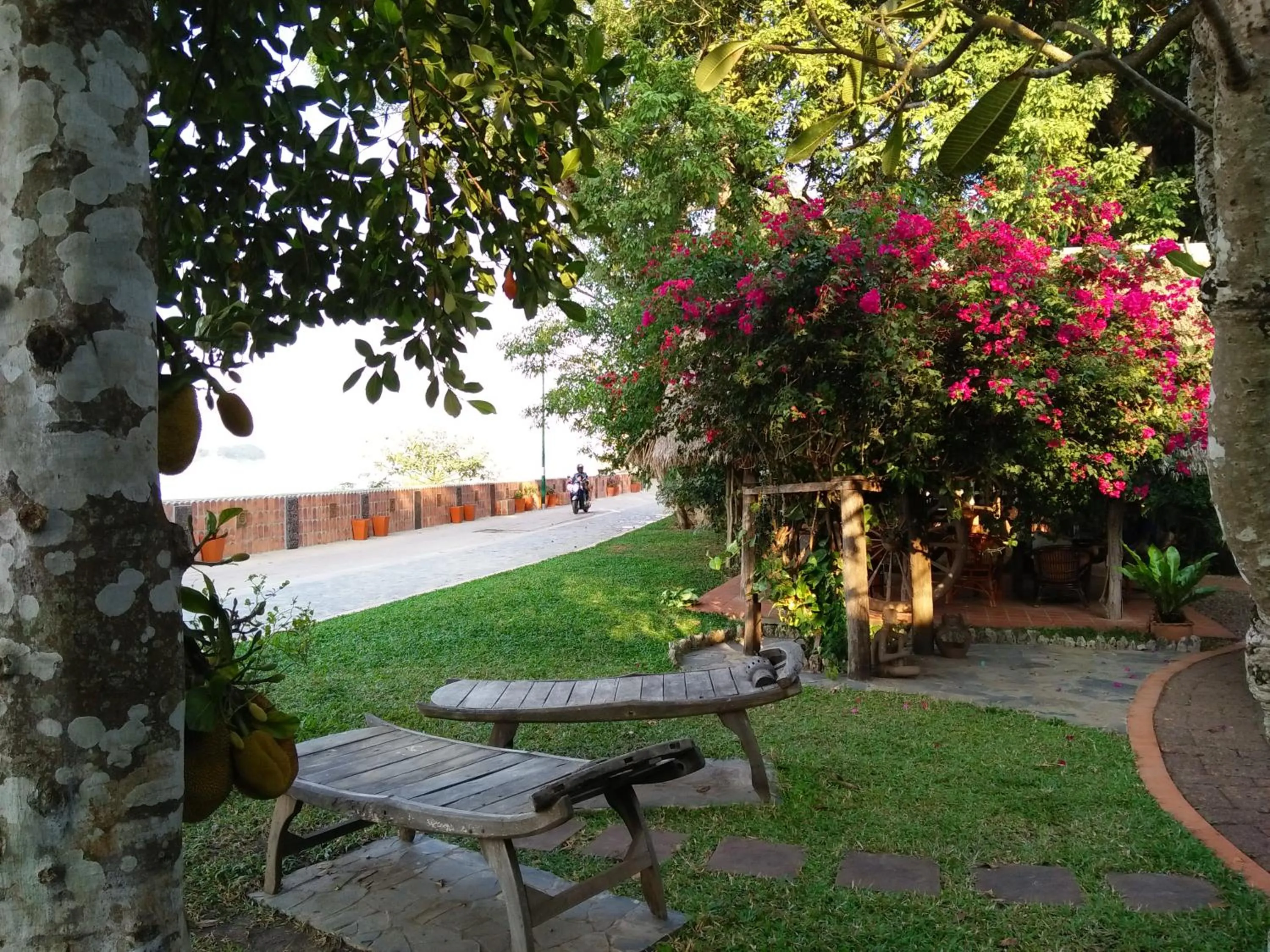 Day in Mut Mee Garden Guest House