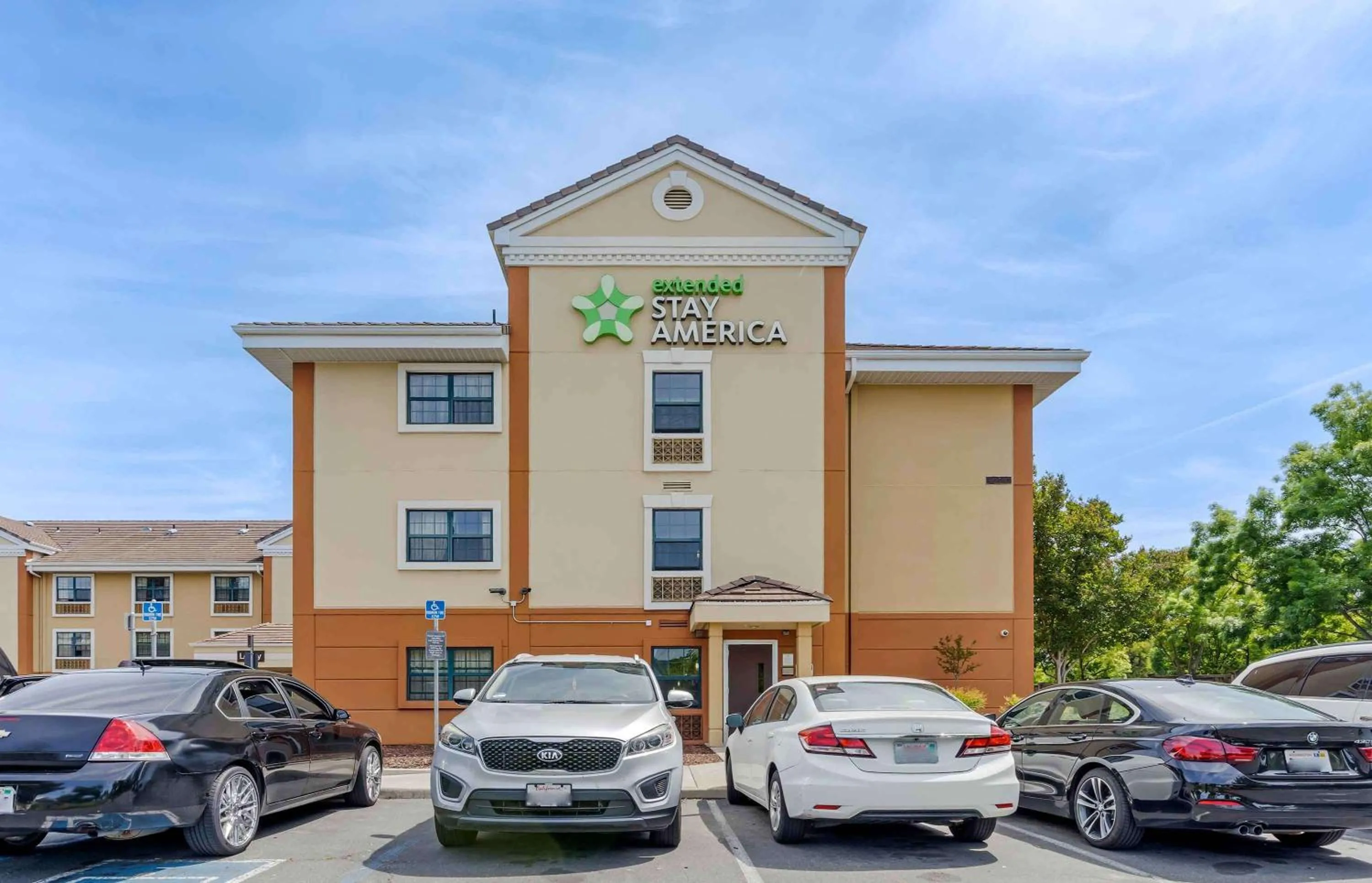 Property building in Extended Stay America Suites - Pleasant Hill - Buskirk Ave
