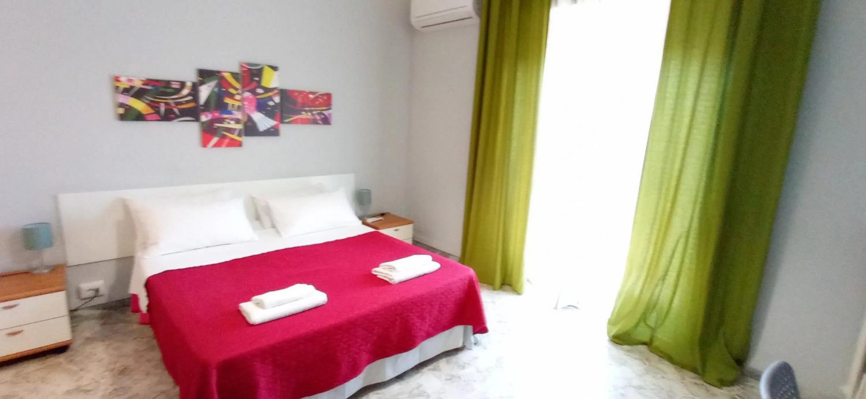 Bed in ROOM 110 BARI -guesthouse-