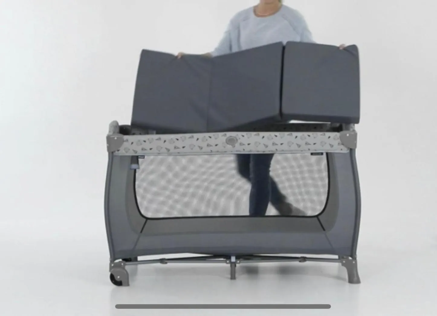 Suite junior avec balcon et vue sur Arc de Triomphe