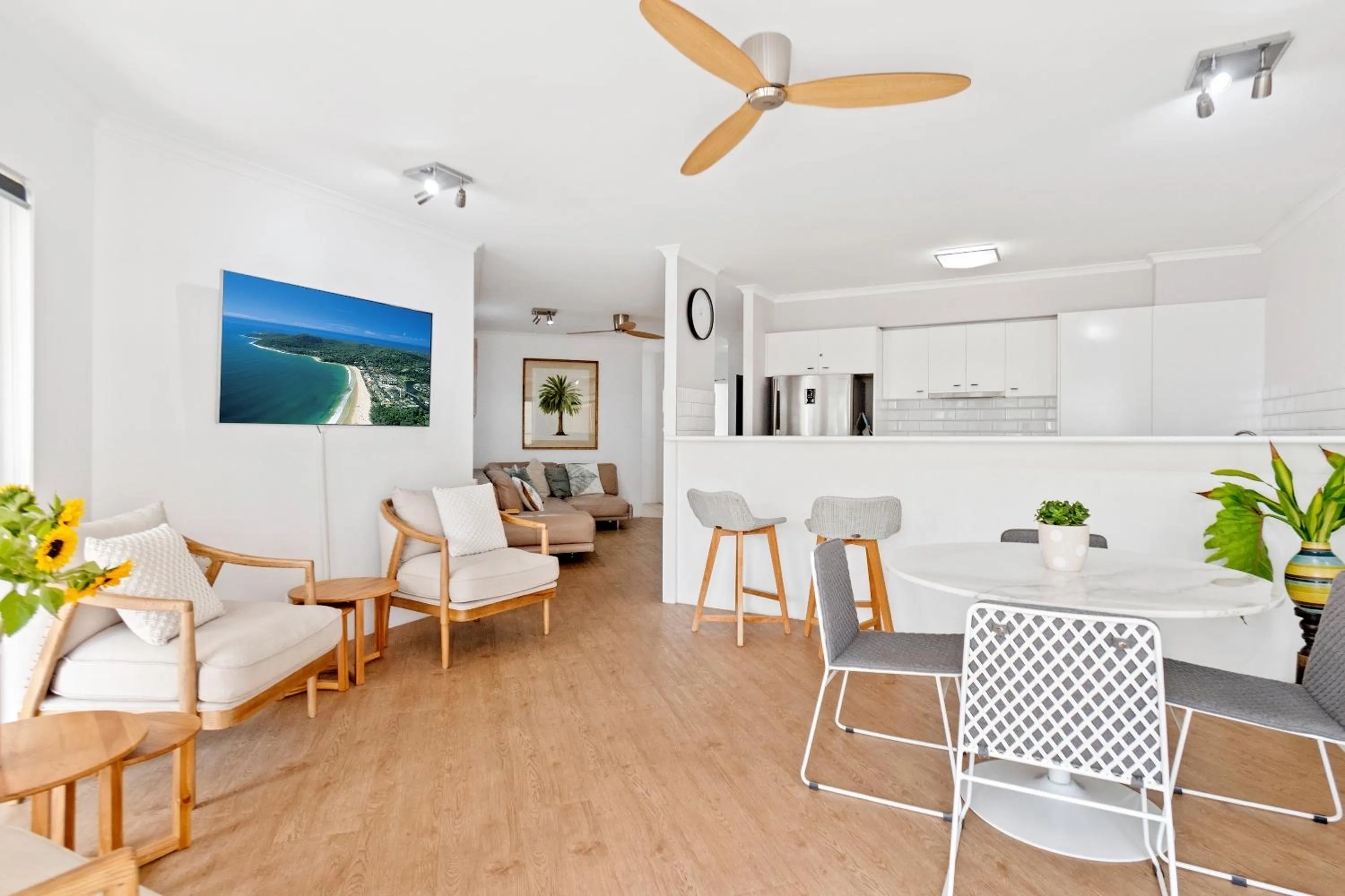 TV and multimedia in Serenity Apartments Noosa