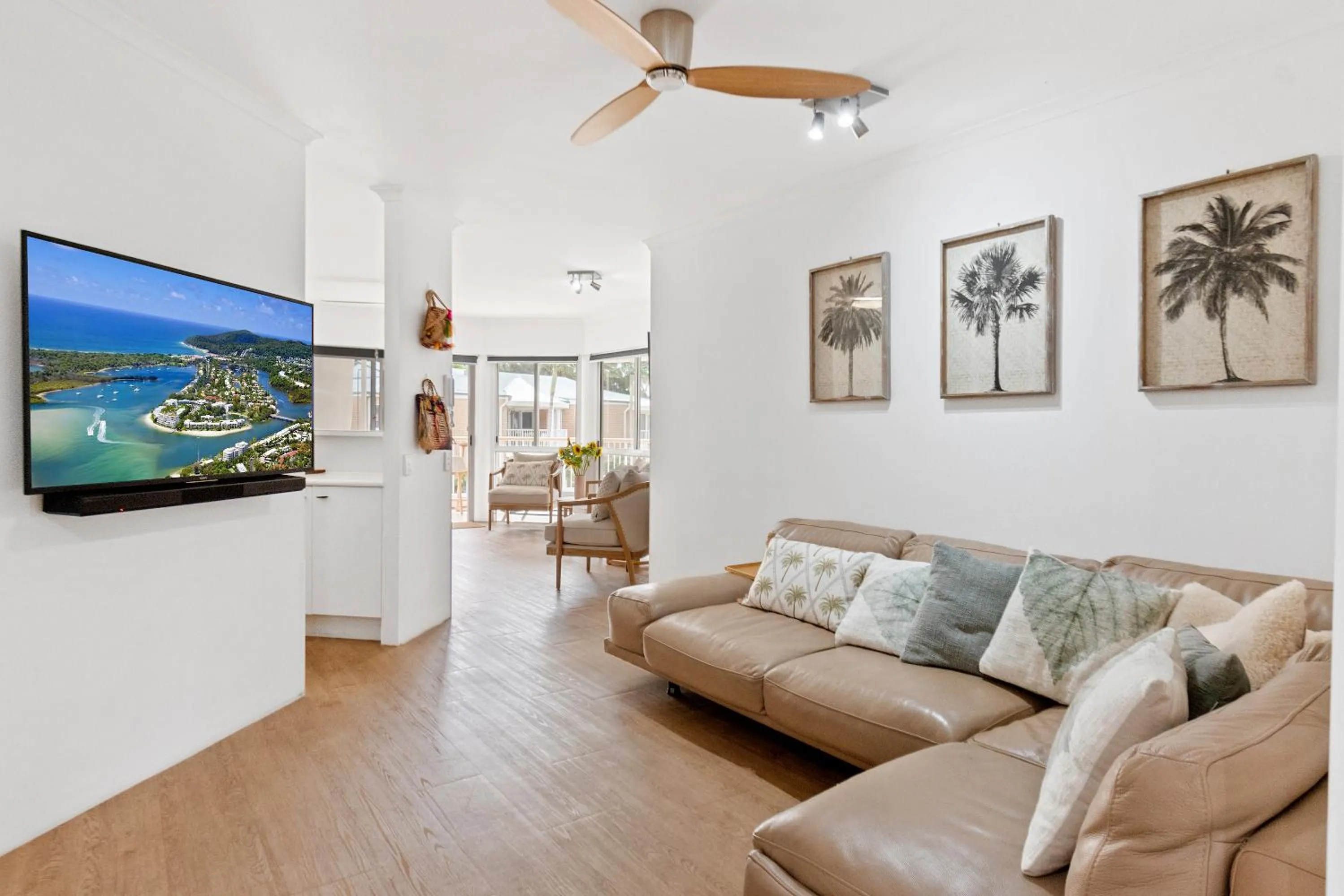 TV and multimedia in Serenity Apartments Noosa