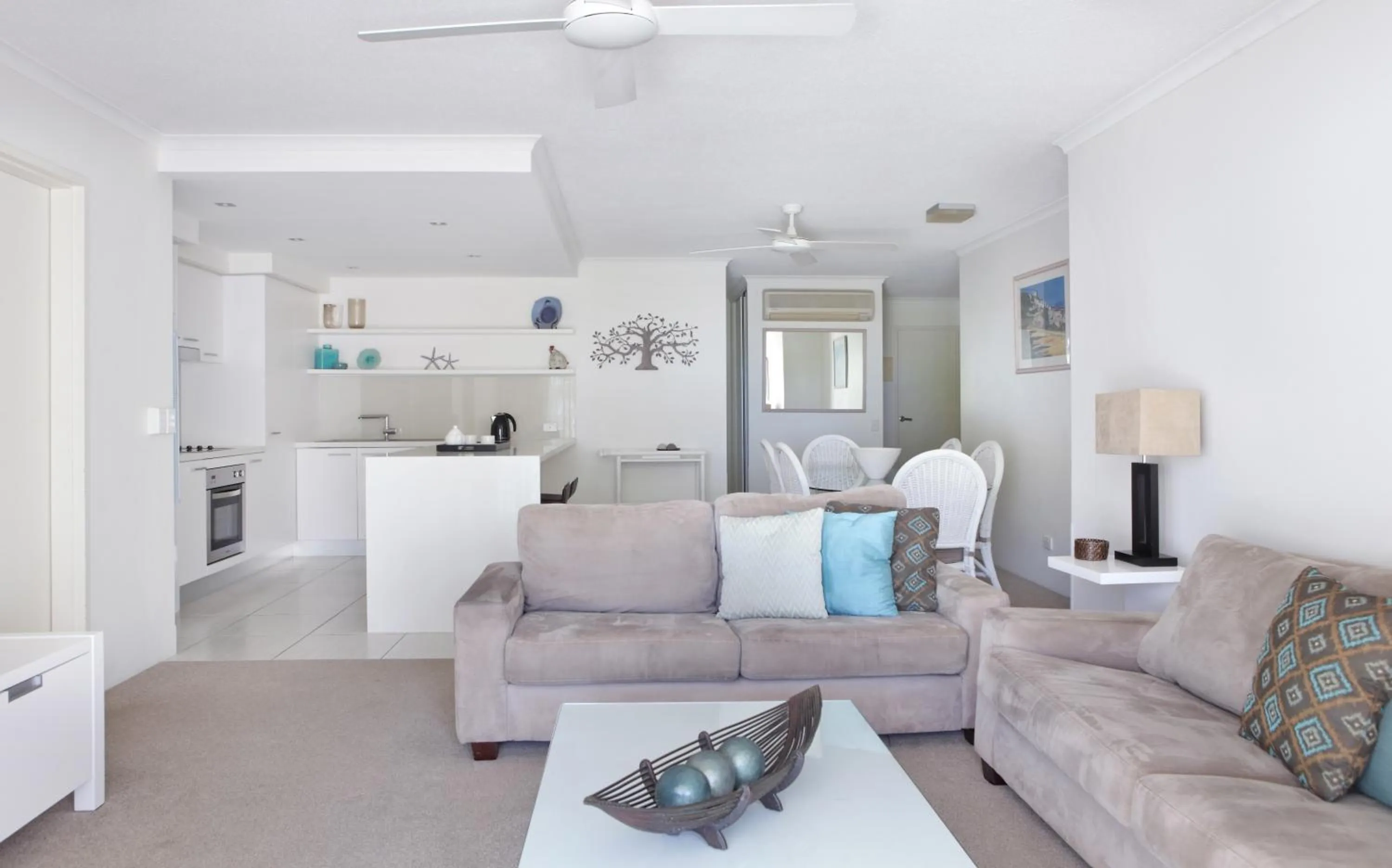 TV and multimedia in Serenity Apartments Noosa