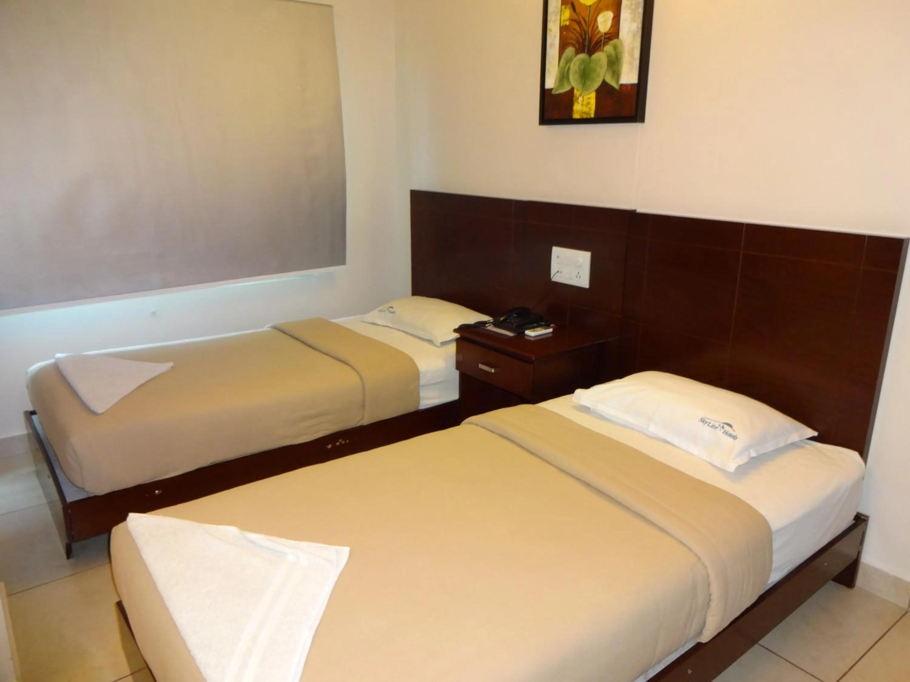 Photo of the whole room, Bed in Hotel Sky Lite