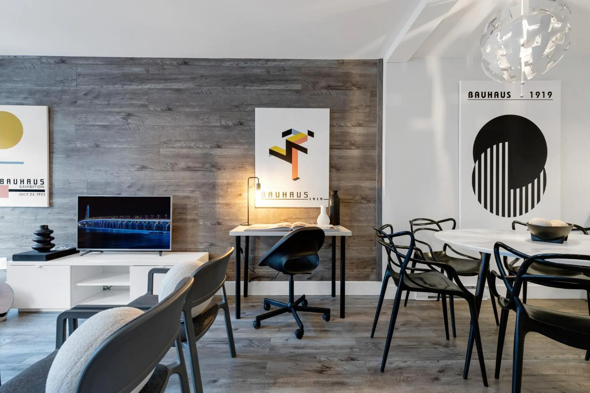 TV and multimedia in LiV MTL Urban