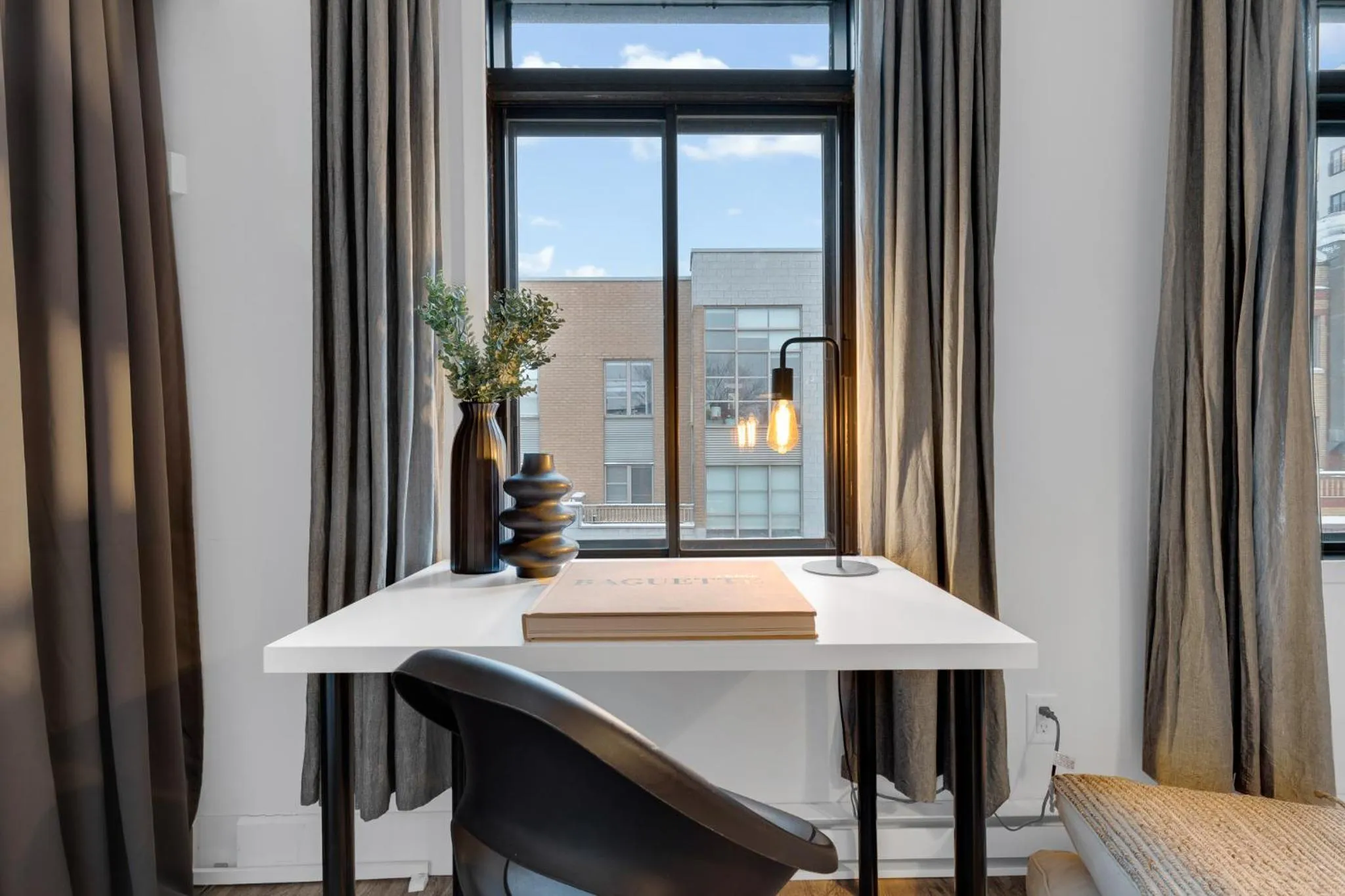 hair dresser in LiV MTL Urban