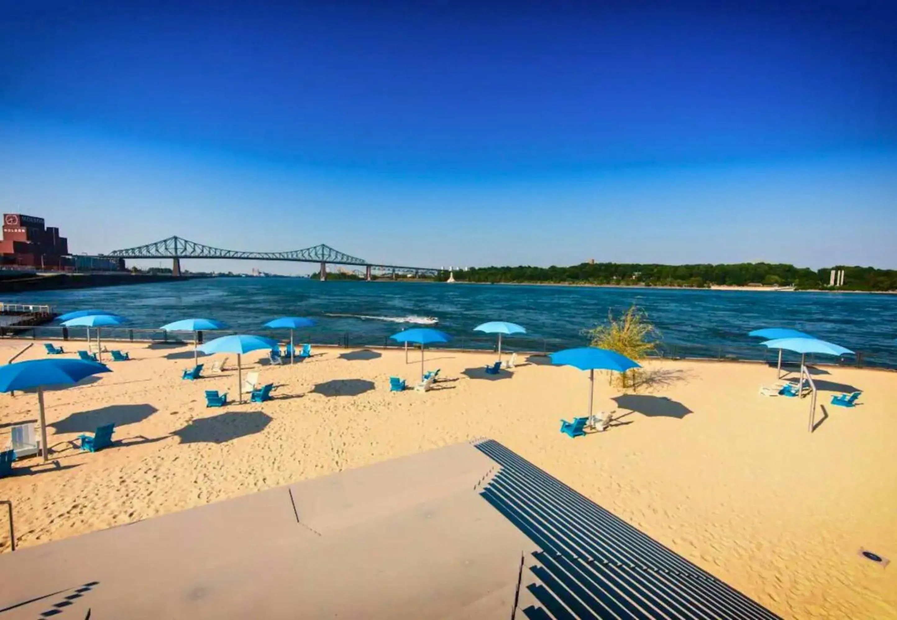 Nearby landmark in LiV MTL Urban