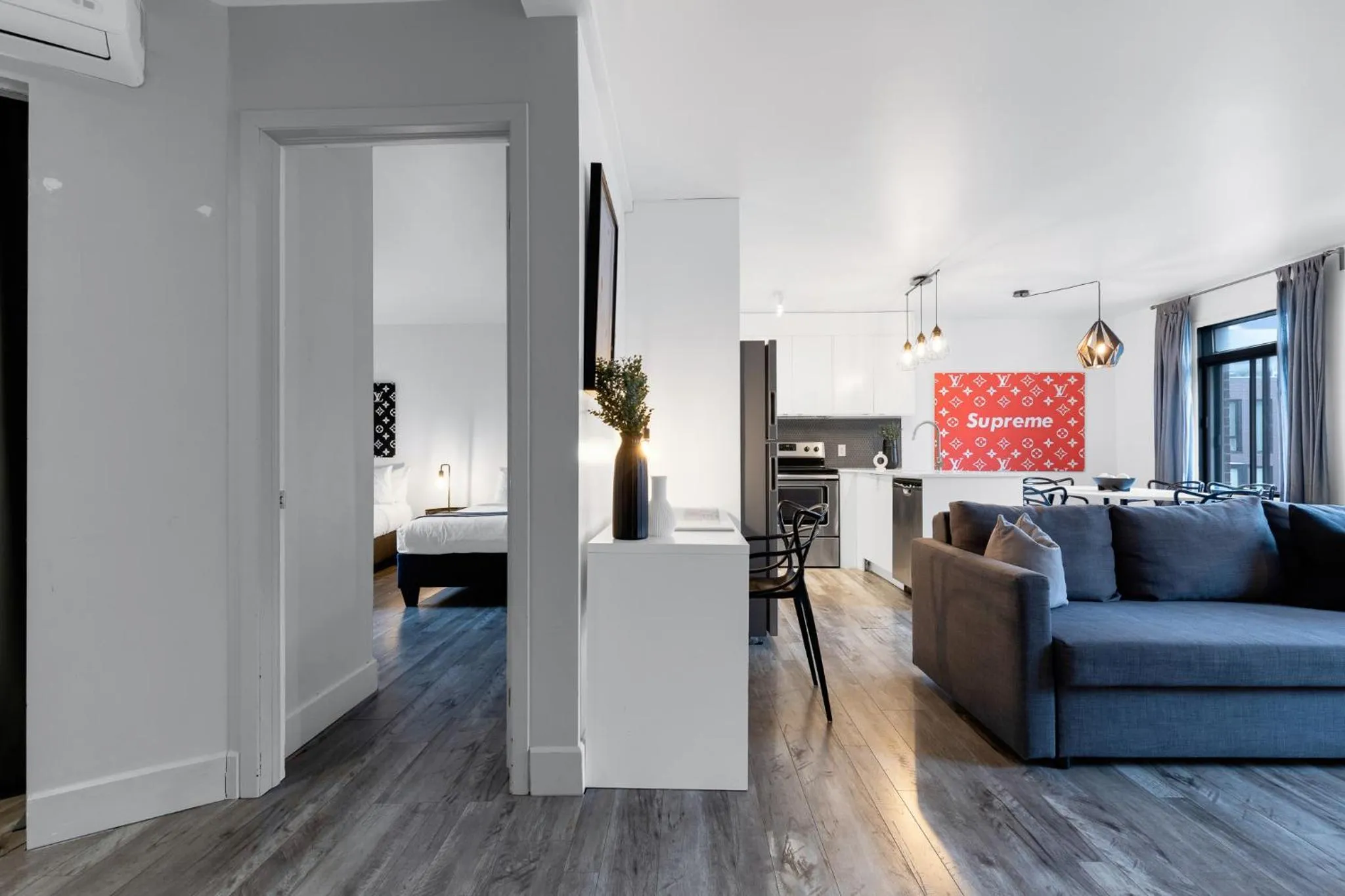 Bed in LiV MTL Urban