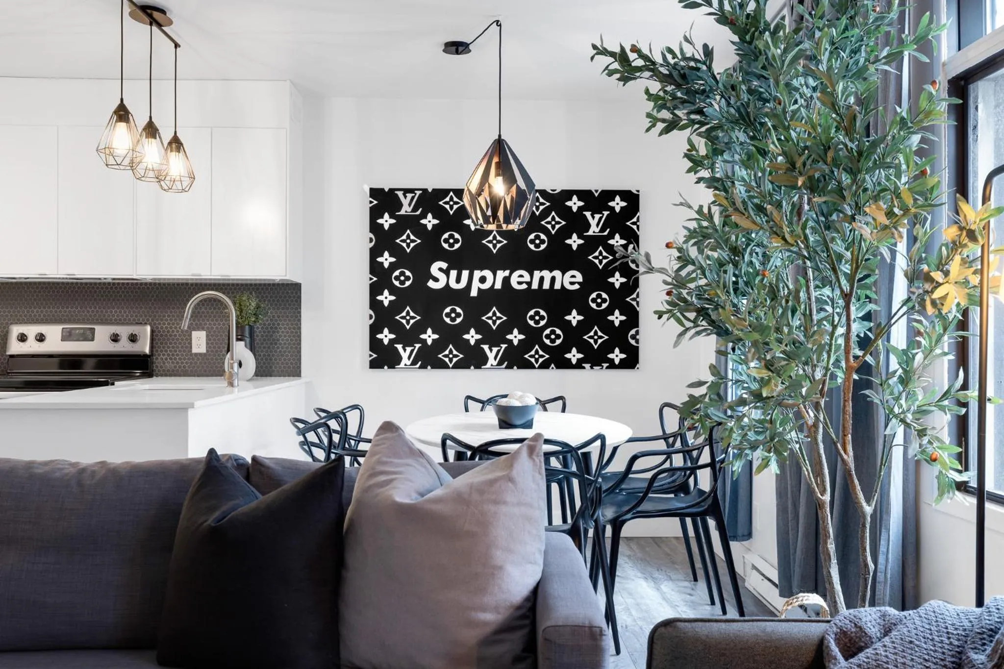 Kitchen or kitchenette in LiV MTL Urban