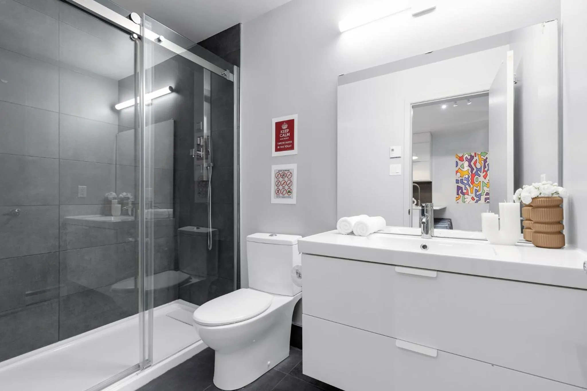 Shower in LiV MTL Urban