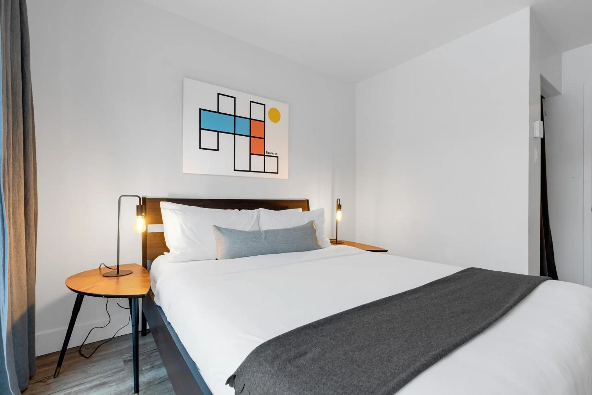 Bed in LiV MTL Urban