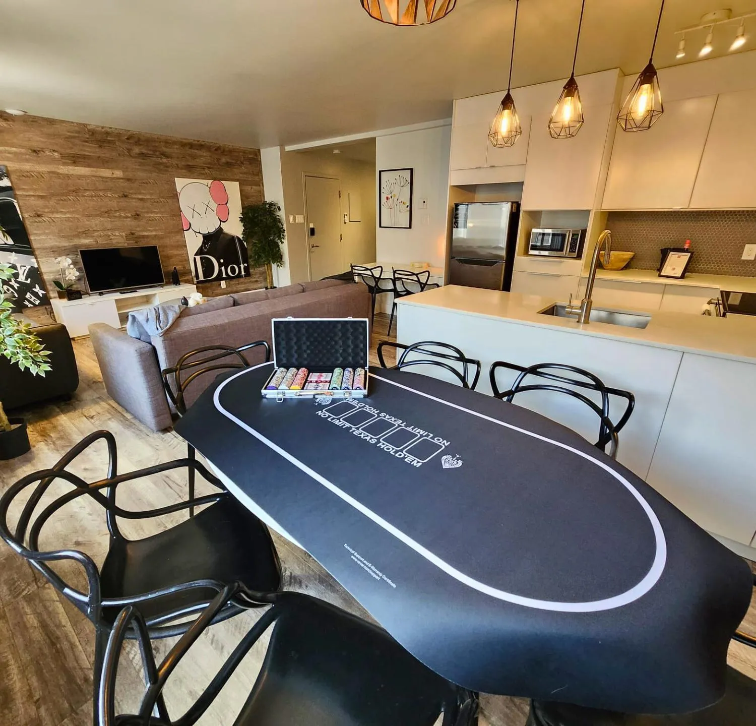 Game Room in LiV MTL Urban