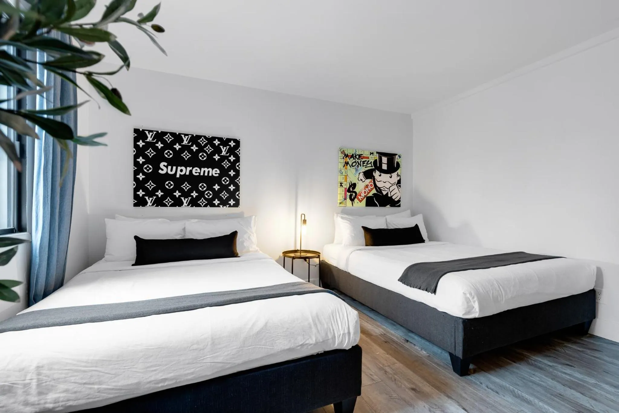 Bed in LiV MTL Urban