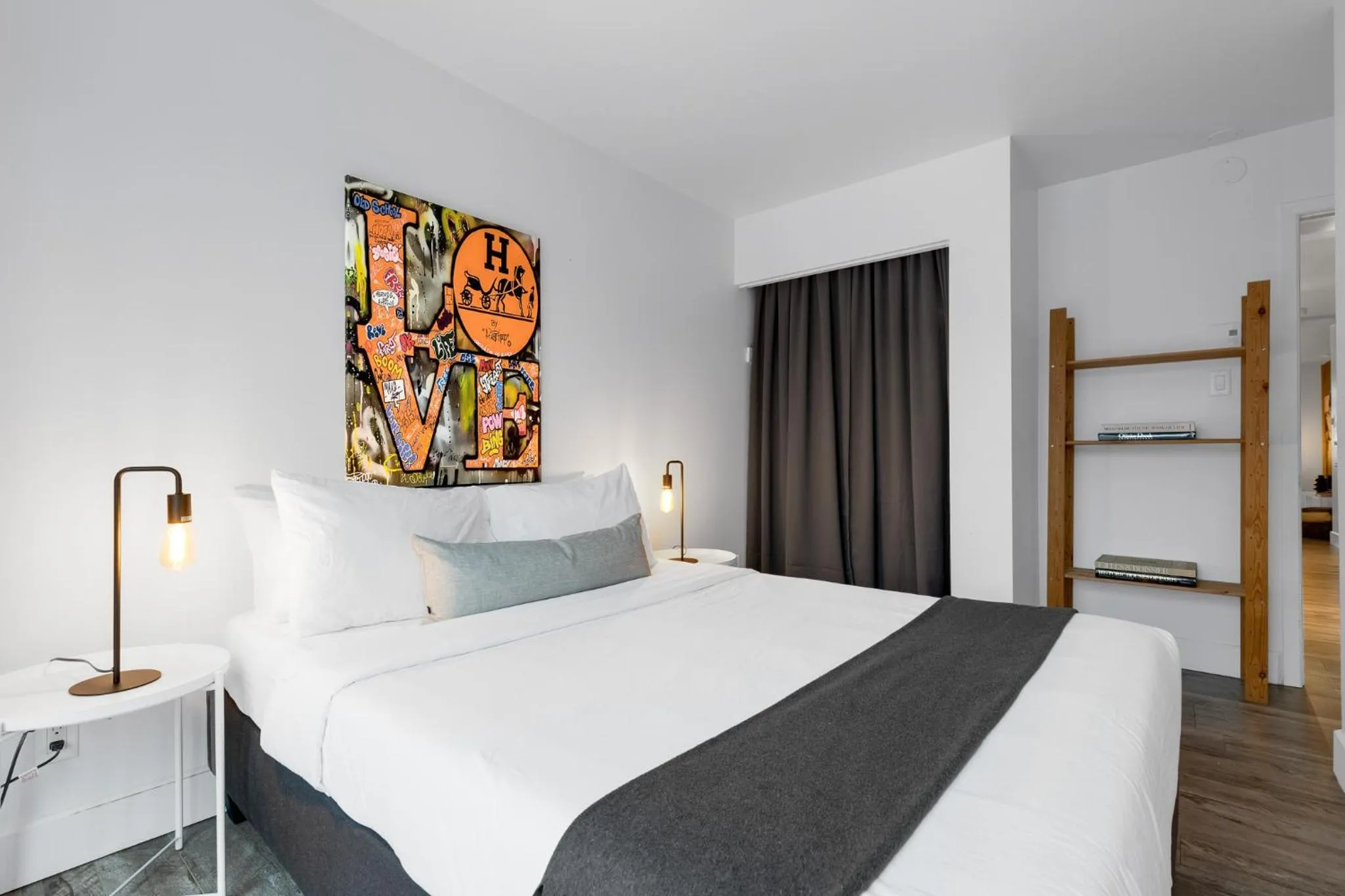 Bed in LiV MTL Urban