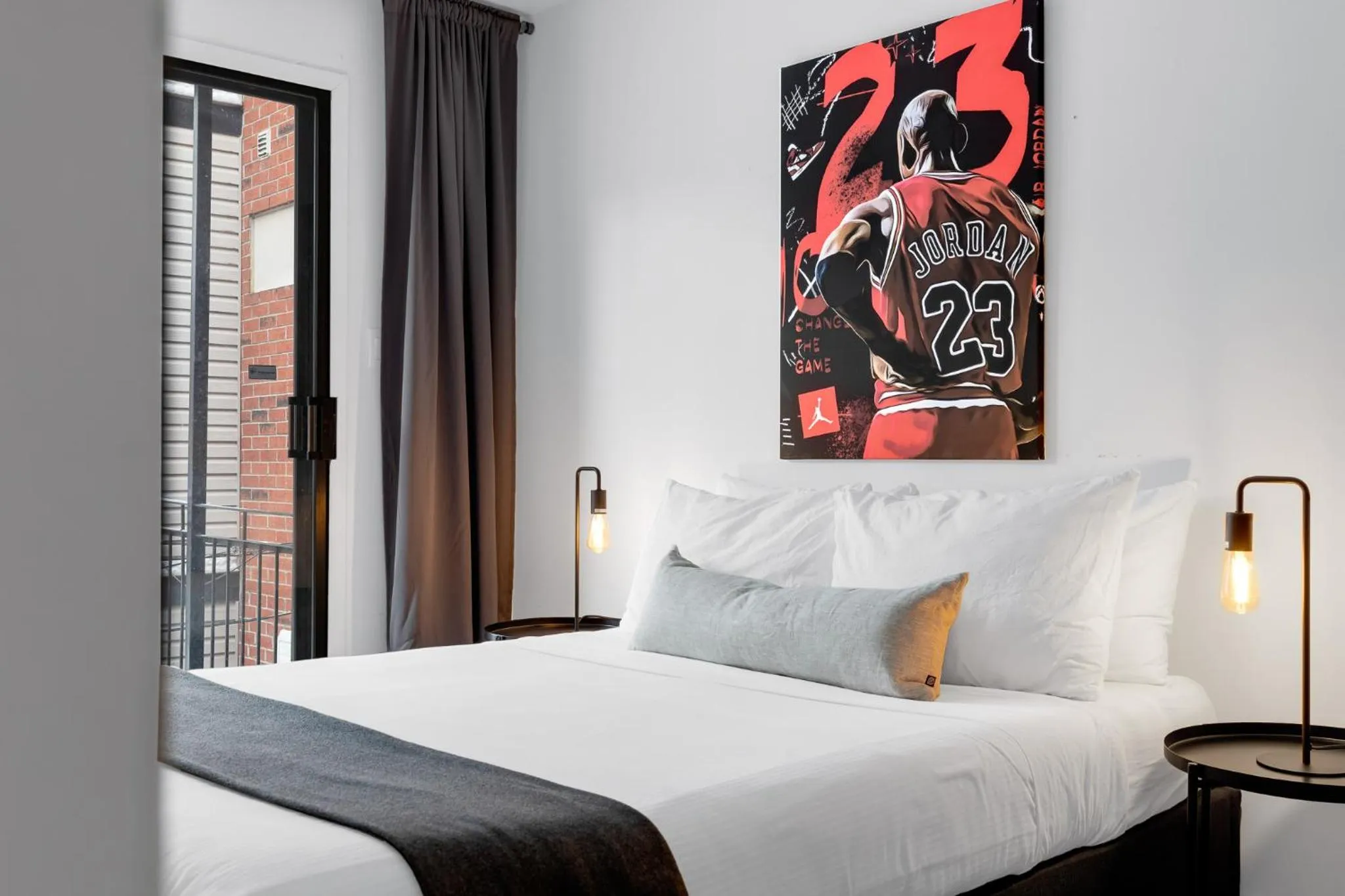 Bed in LiV MTL Urban