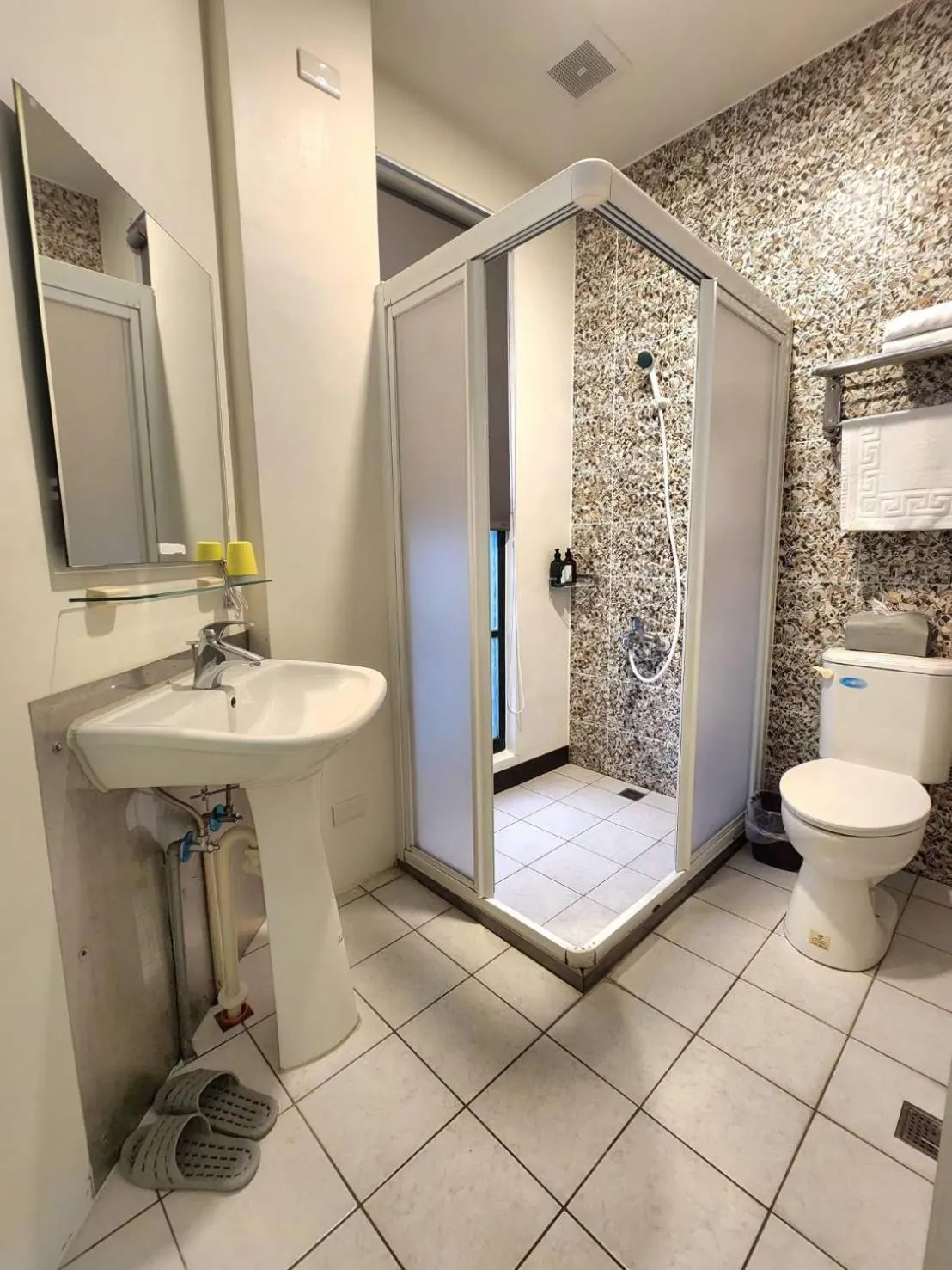 Jia-Jia Business Hotel