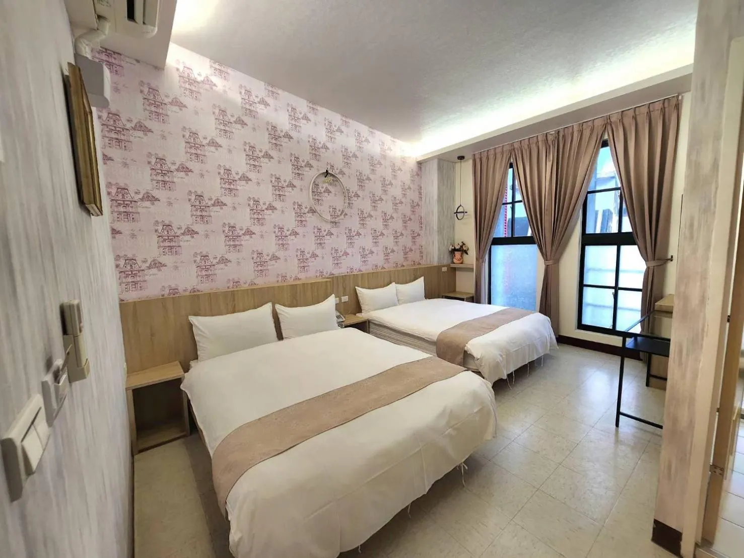 Bed in Jia-Jia Business Hotel