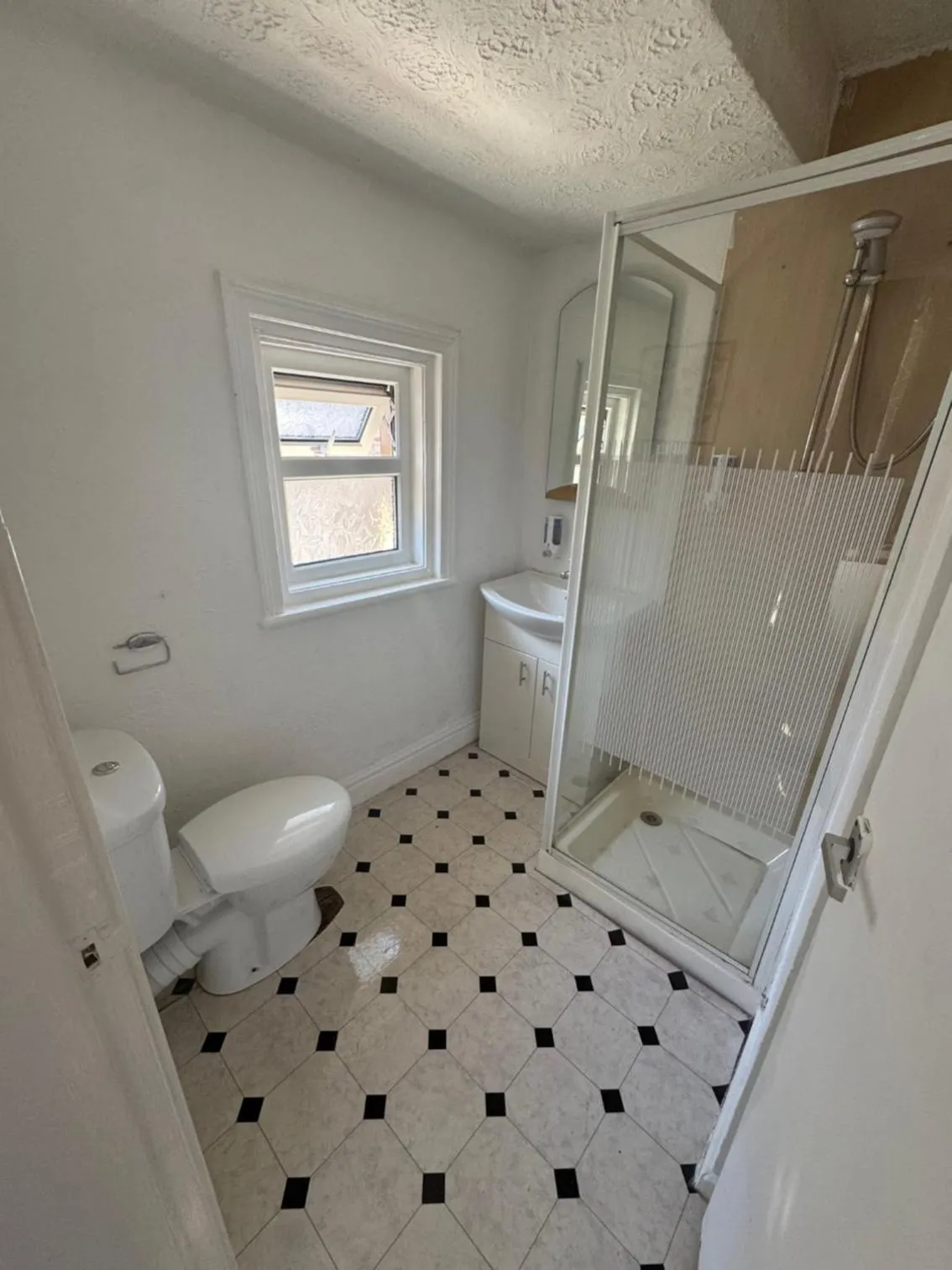 Shower in The Shores Hotel, Central Blackpool