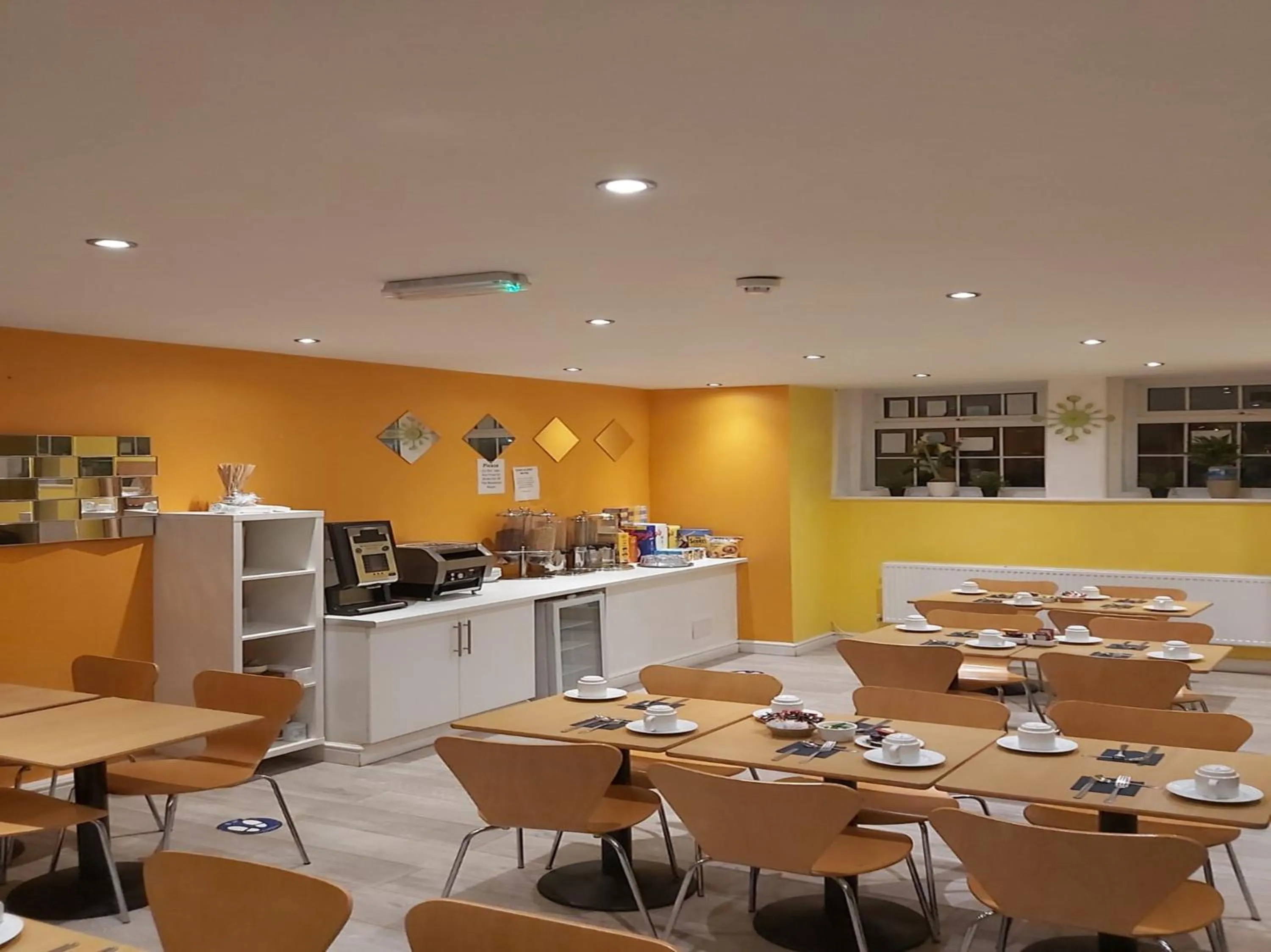 Restaurant/places to eat in The Shores Hotel, Central Blackpool