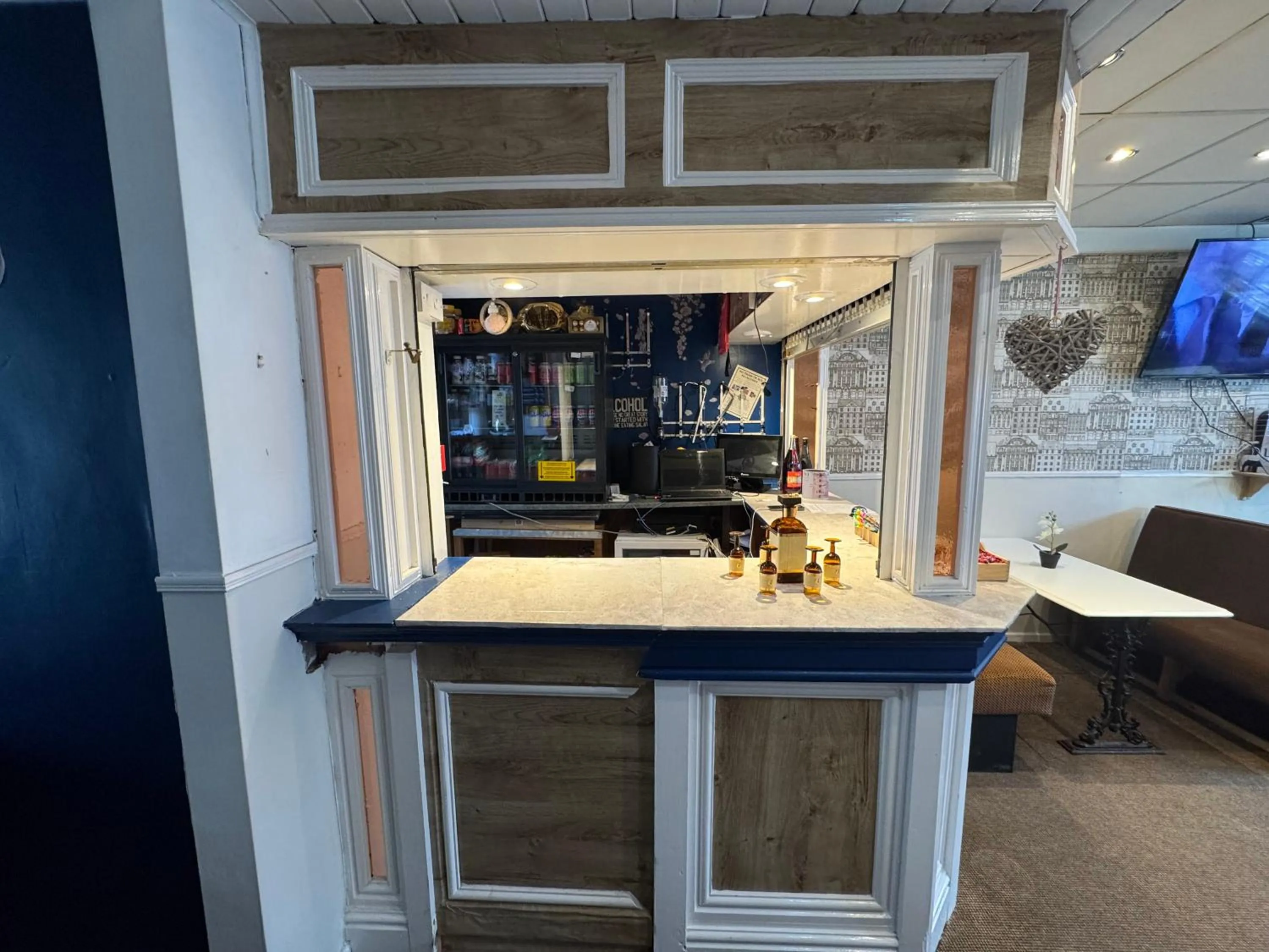 Lounge or bar in The Shores Hotel, Central Blackpool