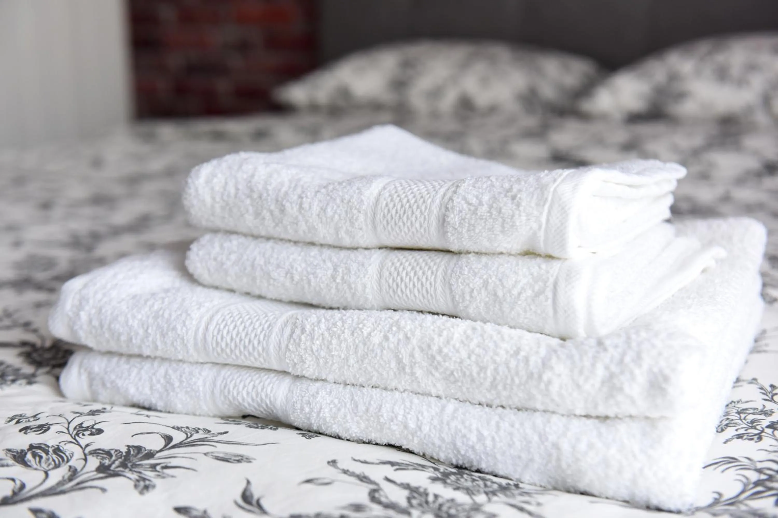 Bed in Best Apartment Suceava