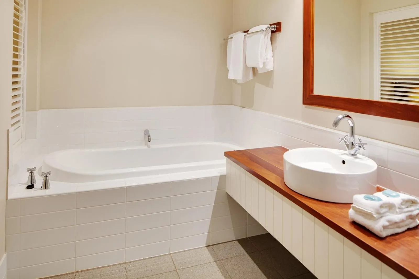 Bathroom in Seashells Yallingup