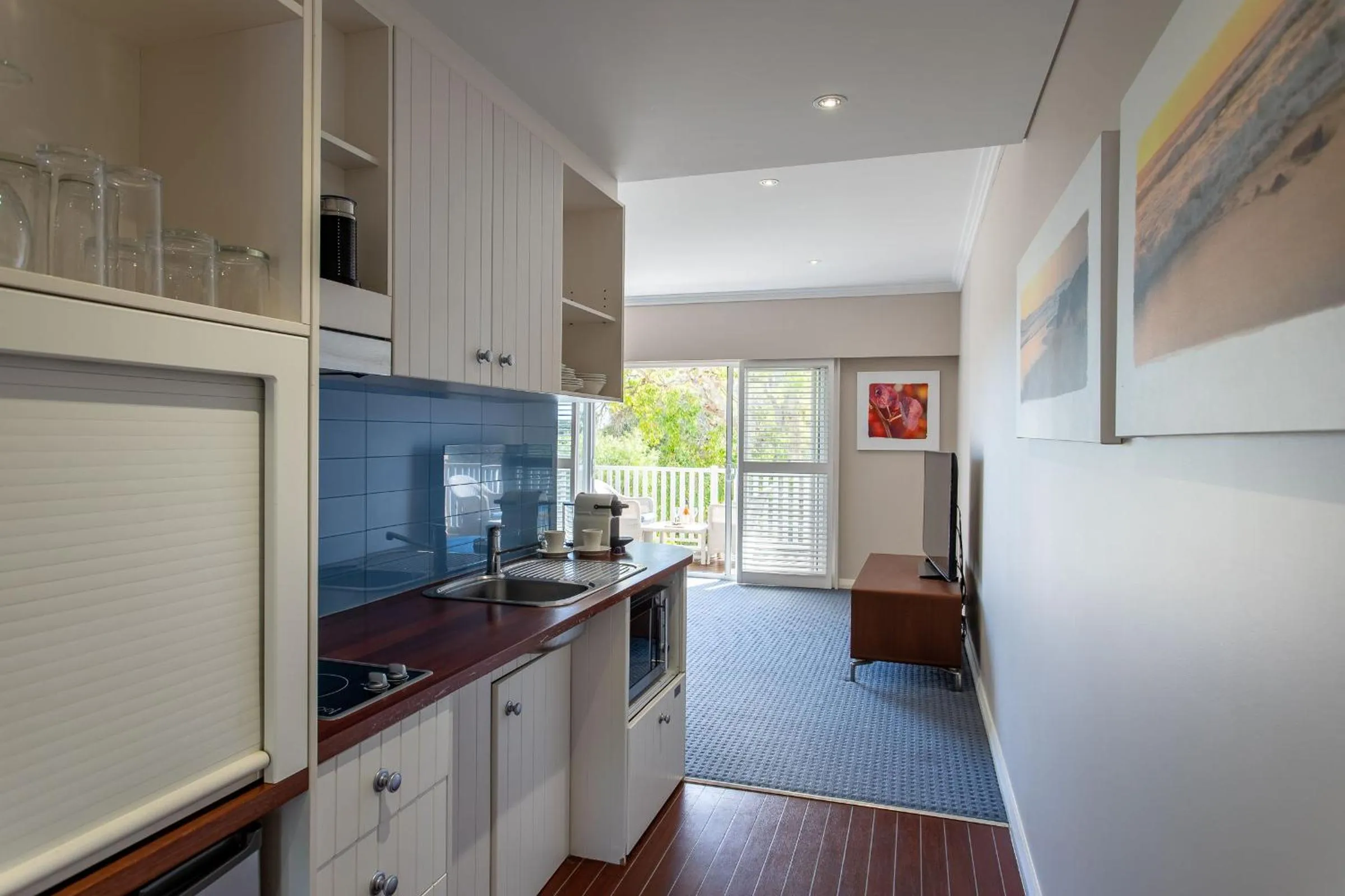 Kitchen or kitchenette in Seashells Yallingup