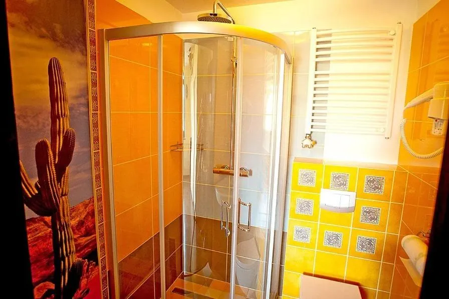 Shower in Pensjonat Kolory Świata