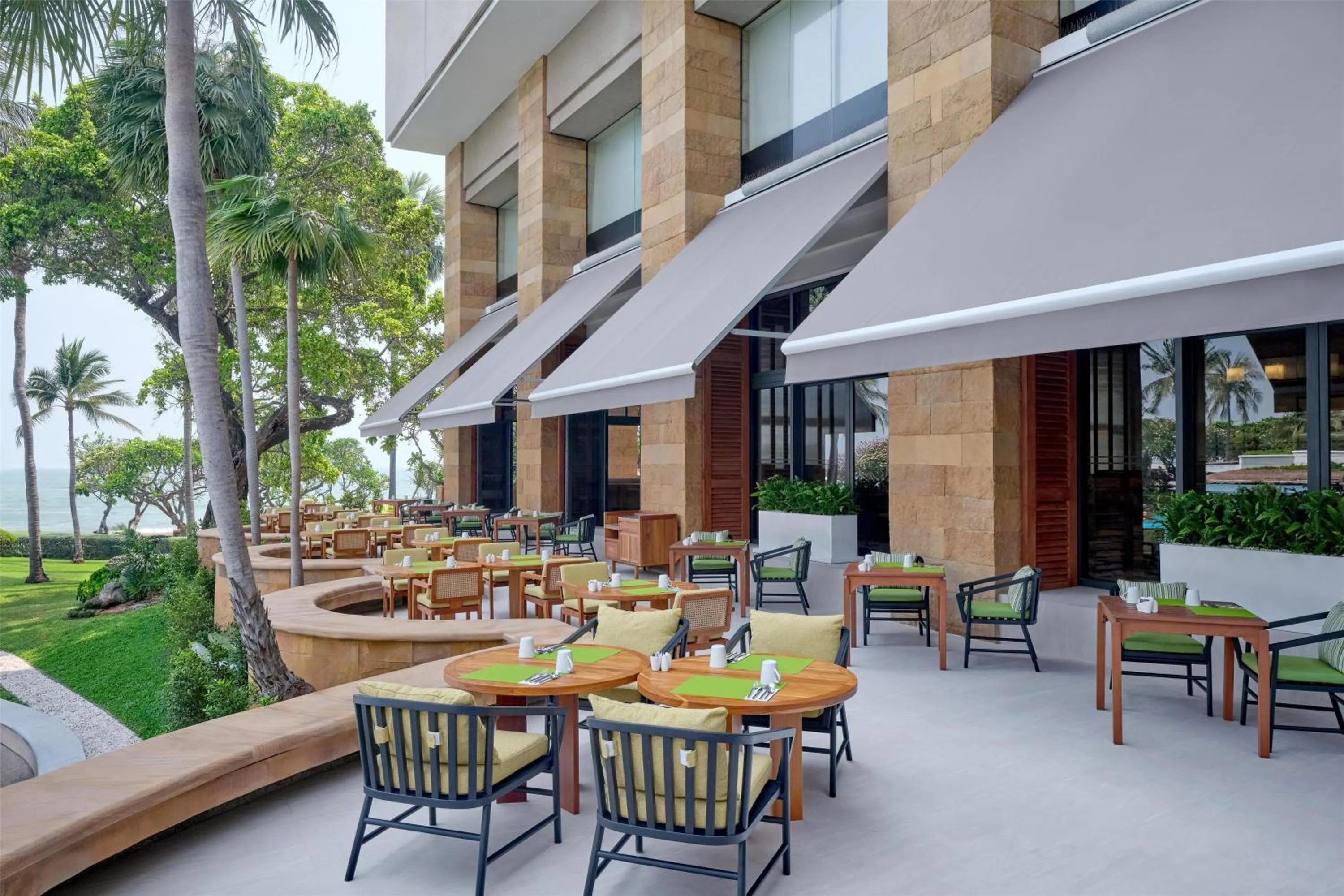 Restaurant/places to eat in Hilton Hua Hin Resort & Spa
