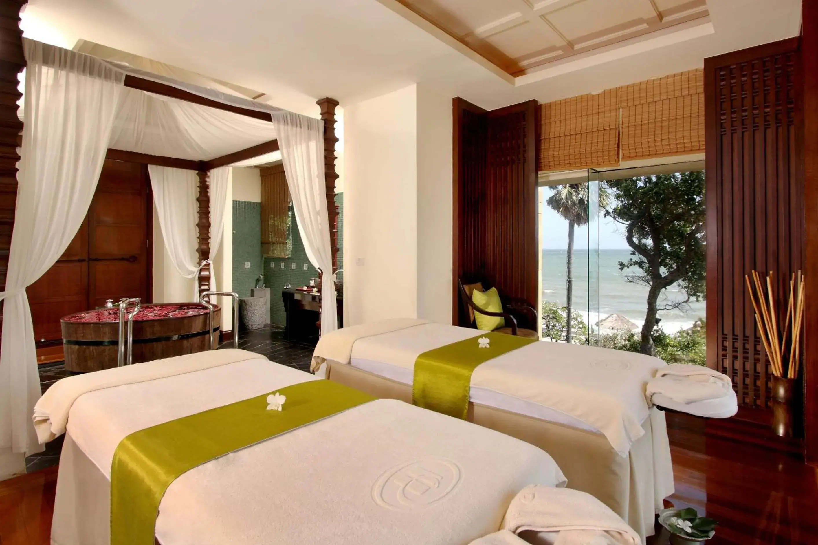 Spa and wellness centre/facilities, Bed in Hilton Hua Hin Resort & Spa Spa and wellness centre/facilities, Bed in Hilton Hua Hin Resort & Spa