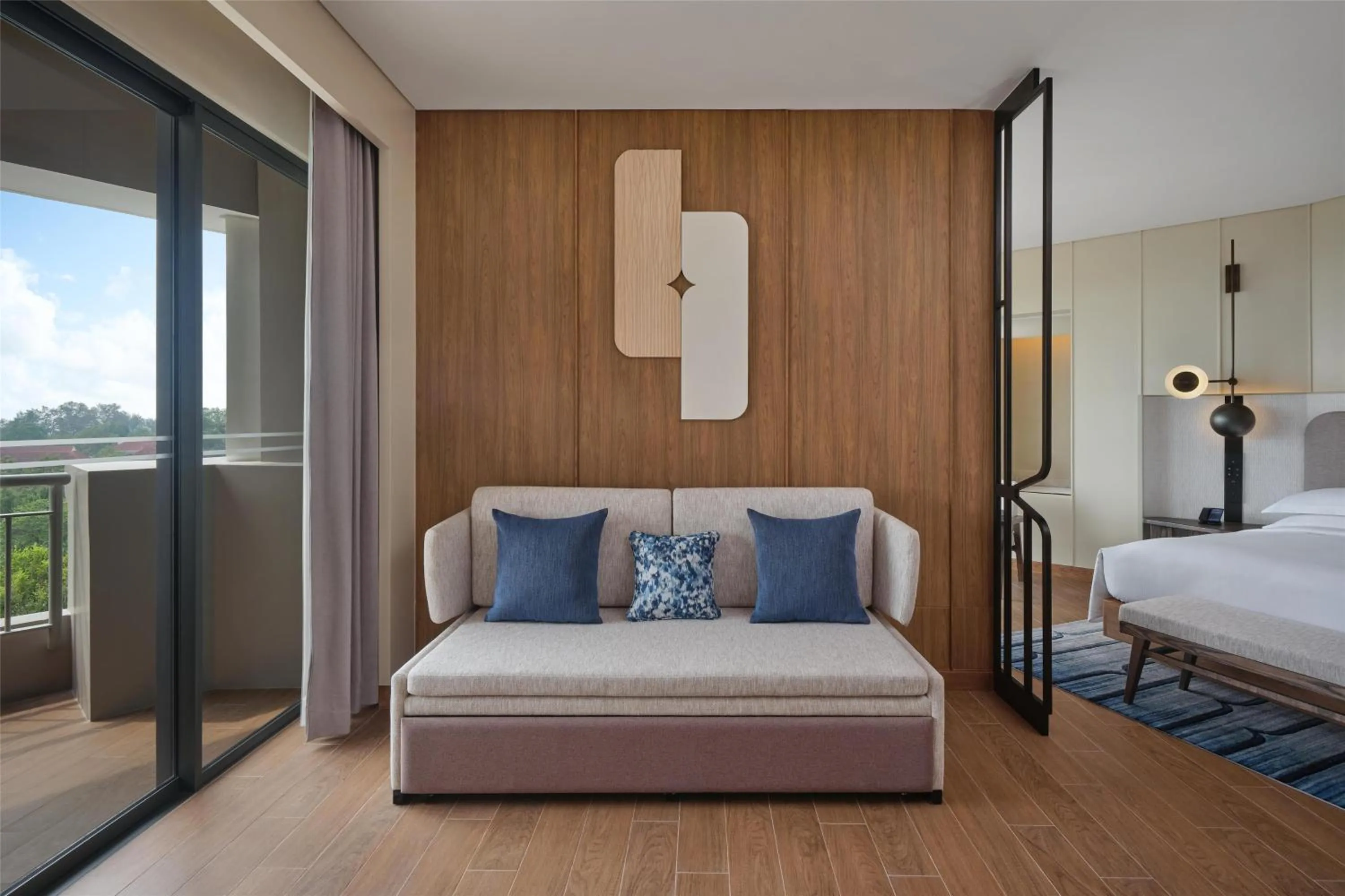 Living room, Bed in Hilton Hua Hin Resort & Spa