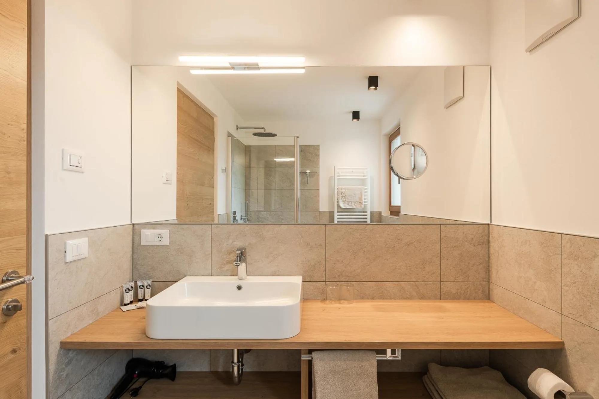 Bathroom in Aparthotel Abiná Lana Höhe