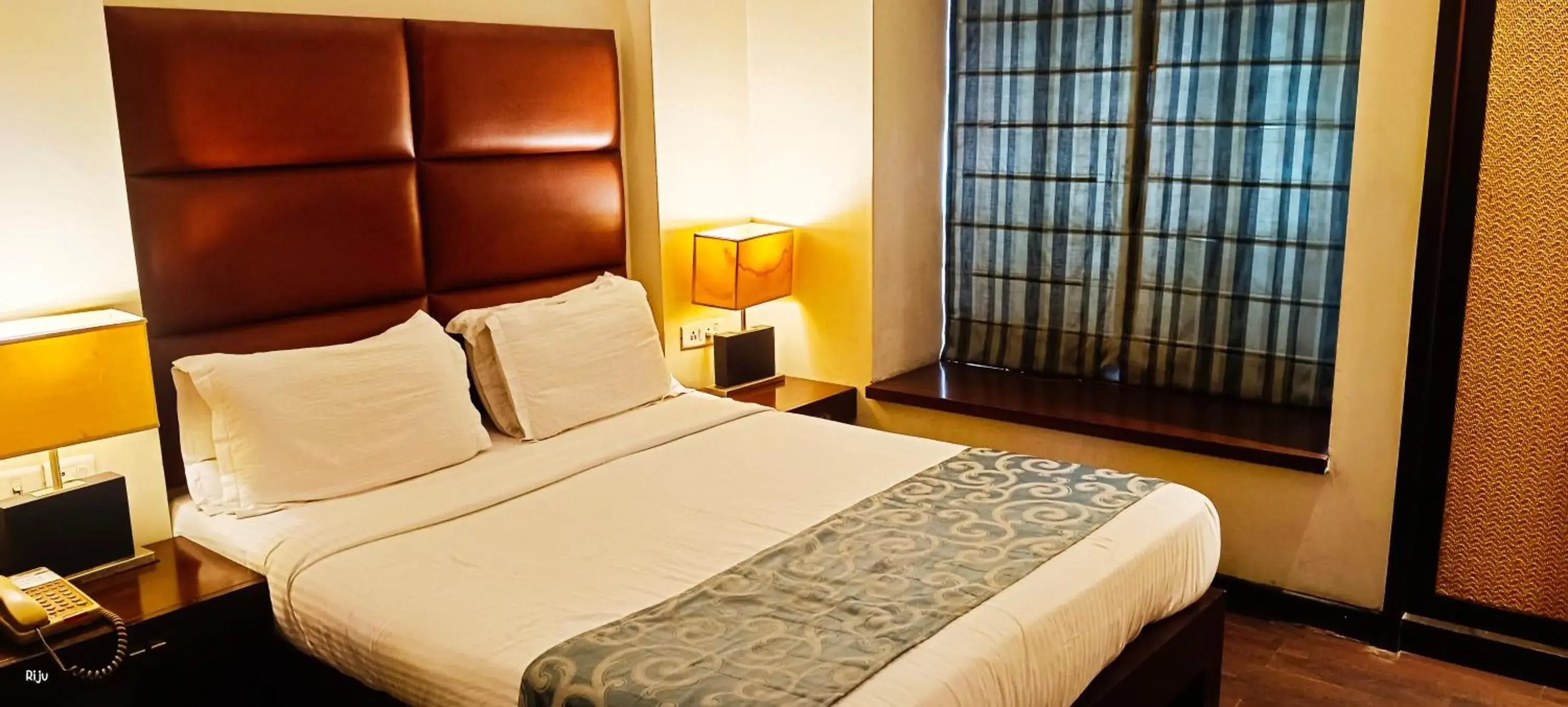 Bed in Hotel Metropole Bed in Hotel Metropole