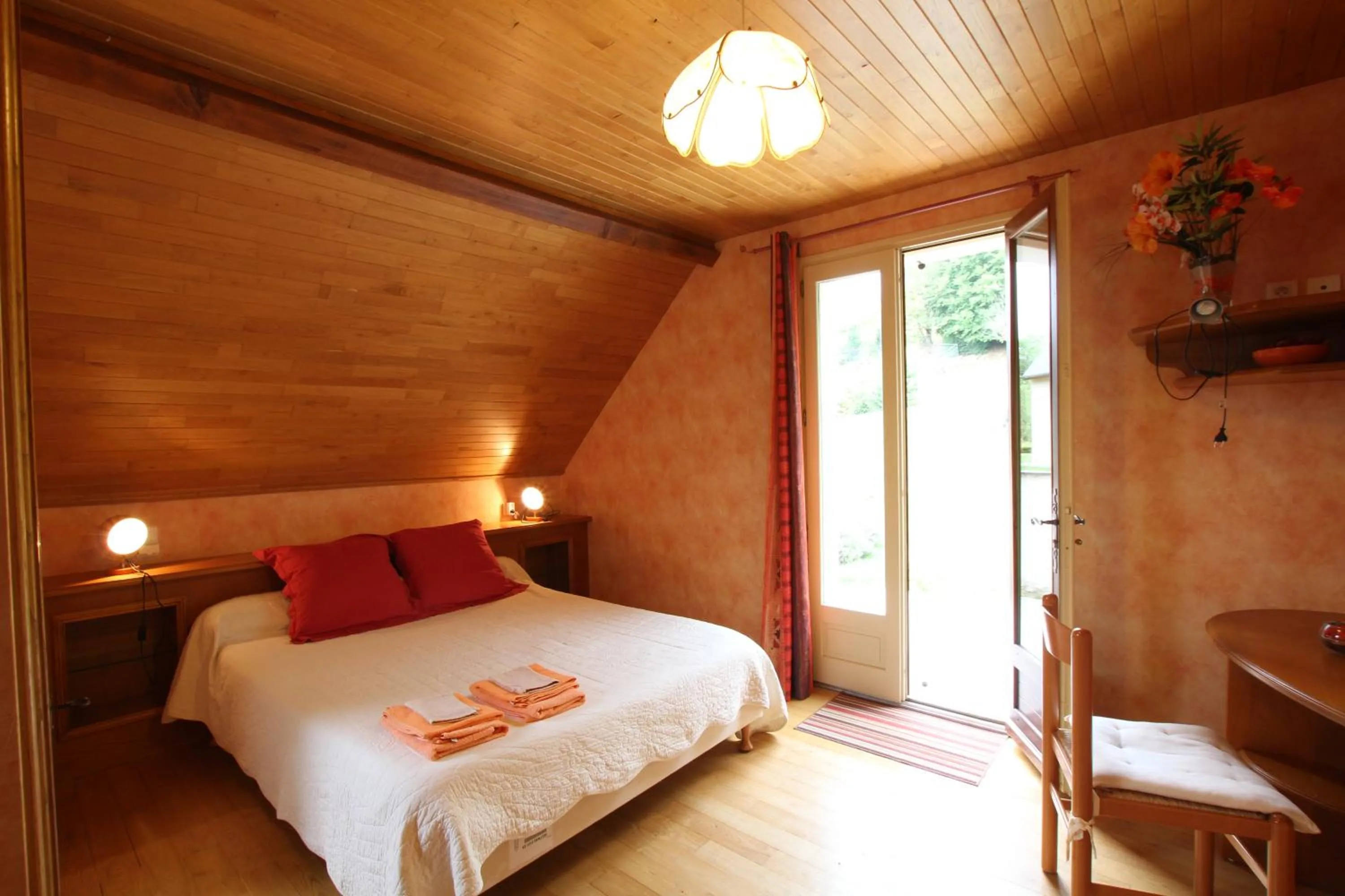 Bedroom, Bed in L'espiatet