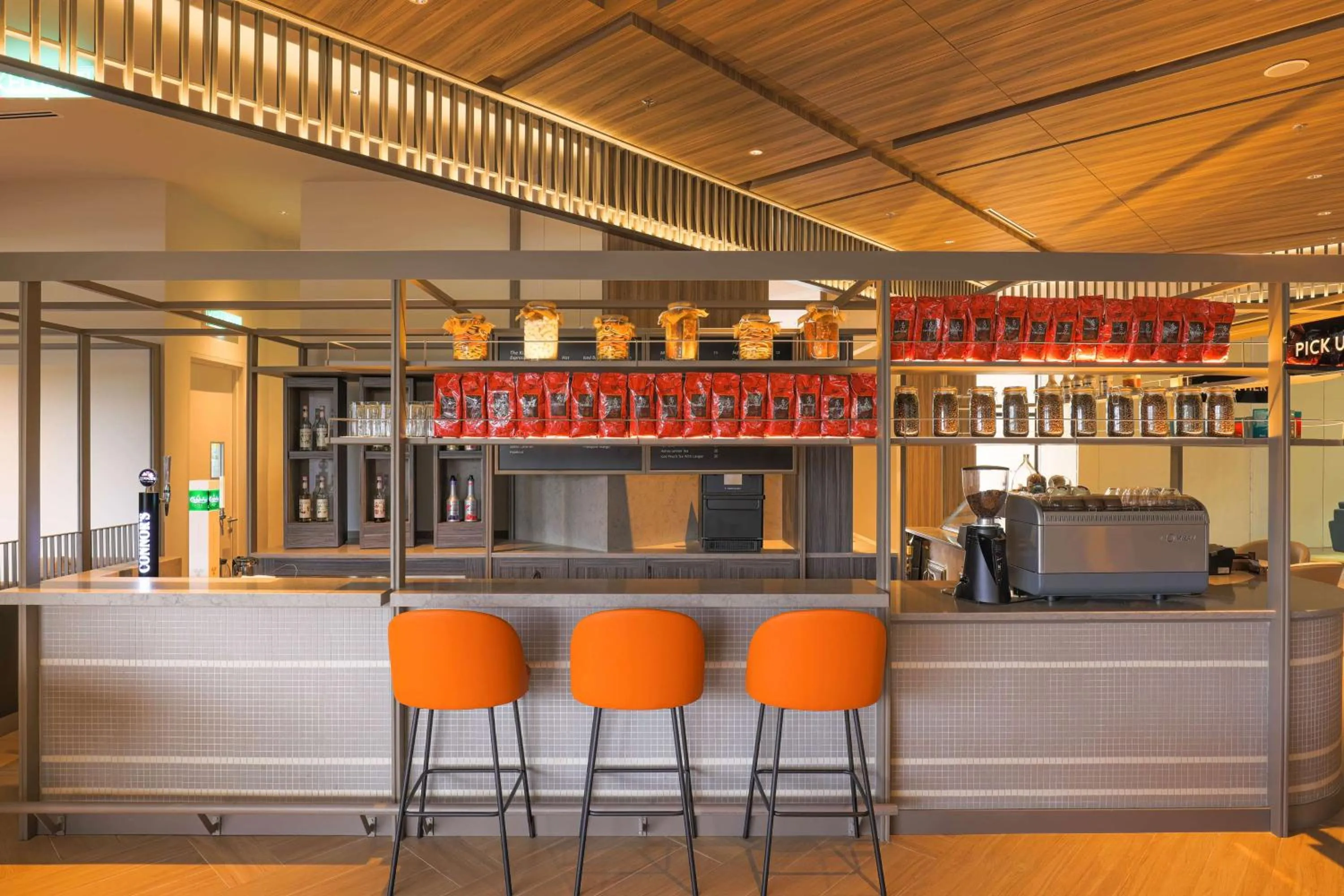 Lounge or bar in Hilton Kuching Hotel