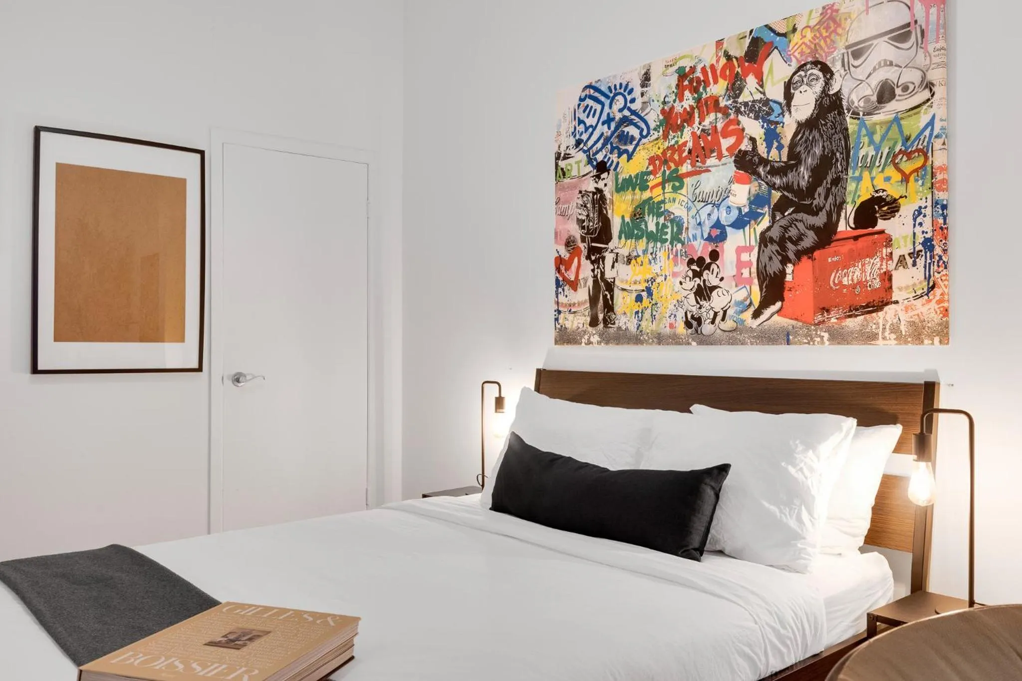 Bed in LiV MTL Avenue